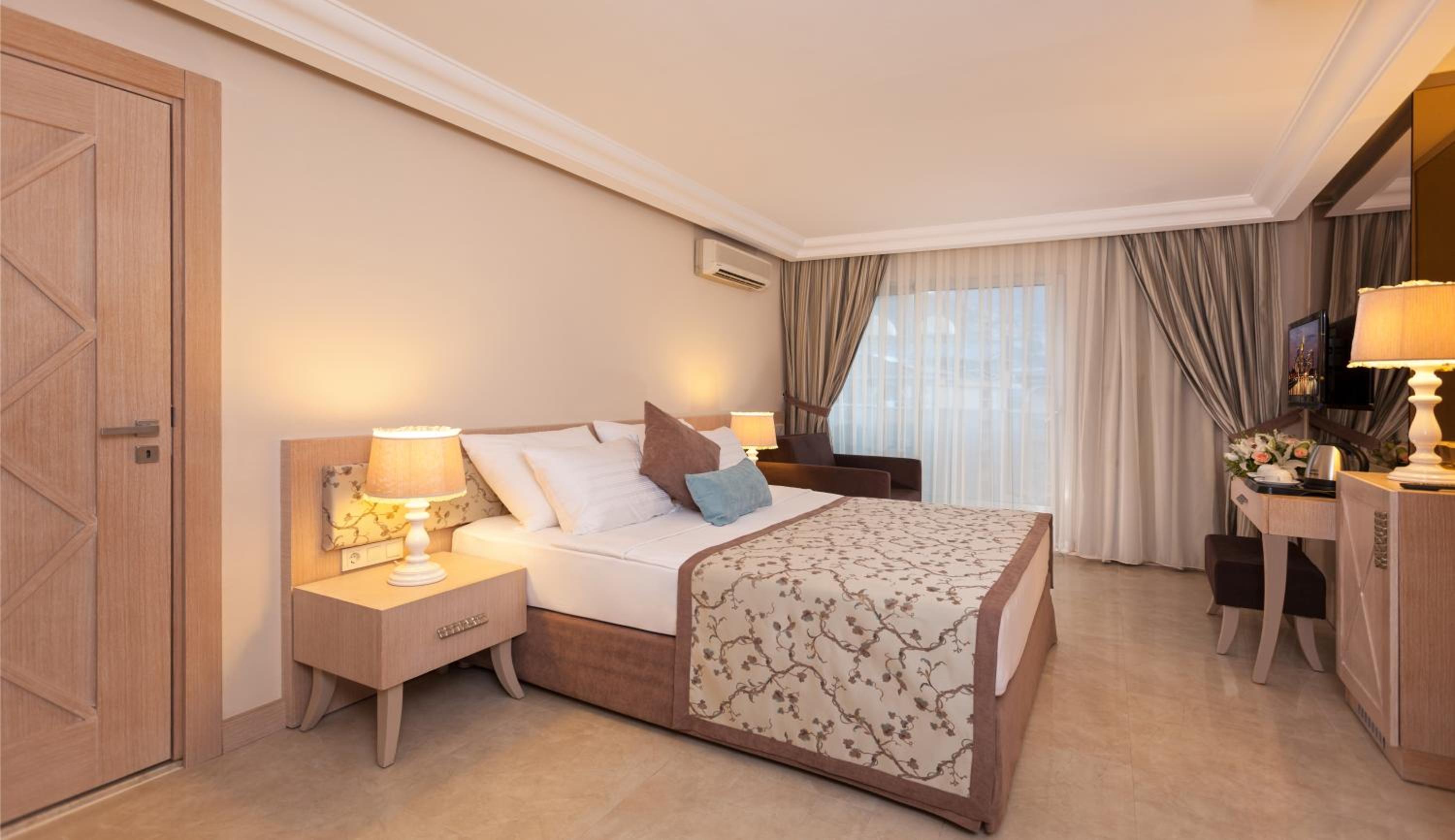 Xperia Saray Beach Hotel