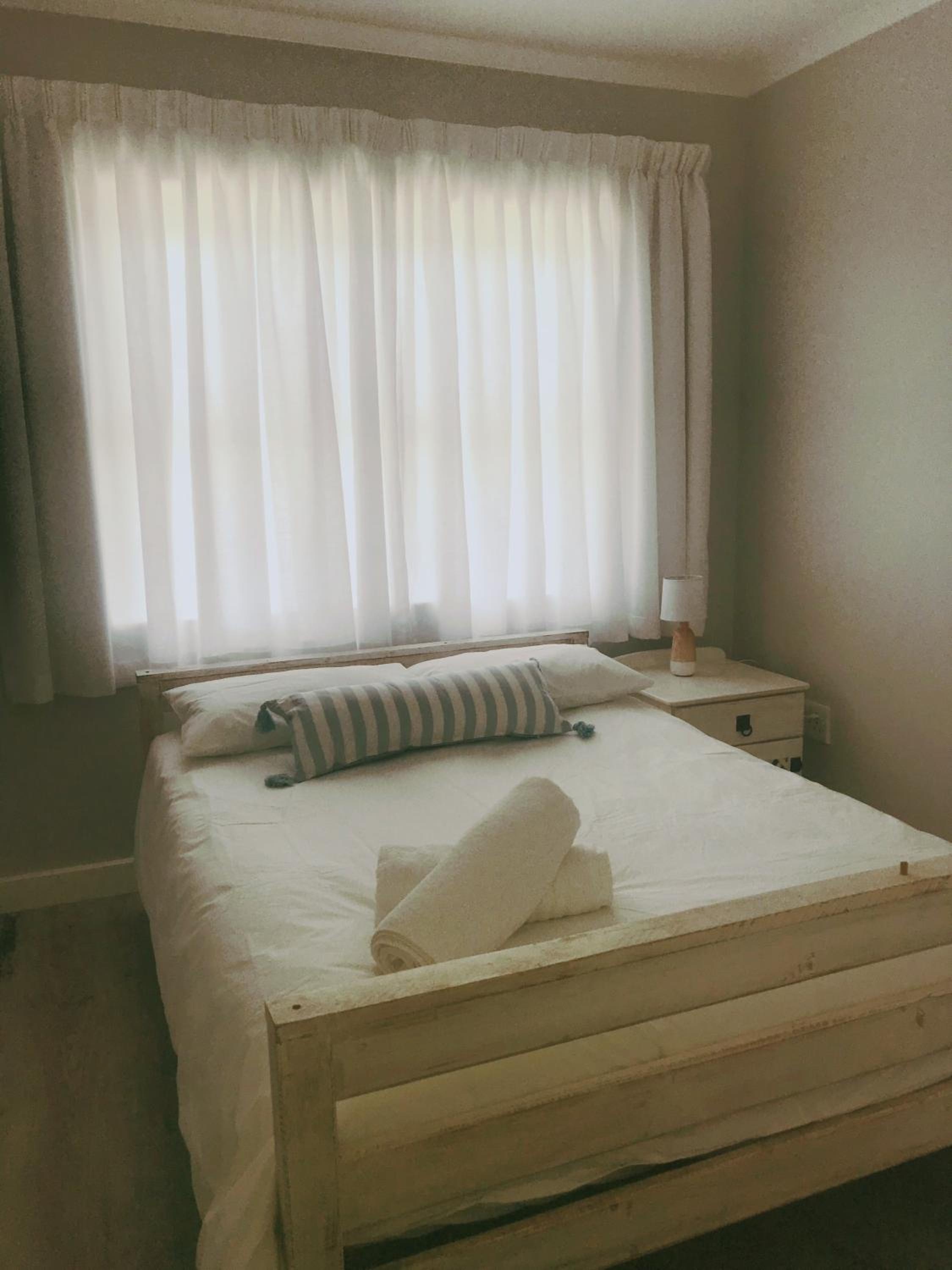 Periwinkle Selfcatering 8 view 5
