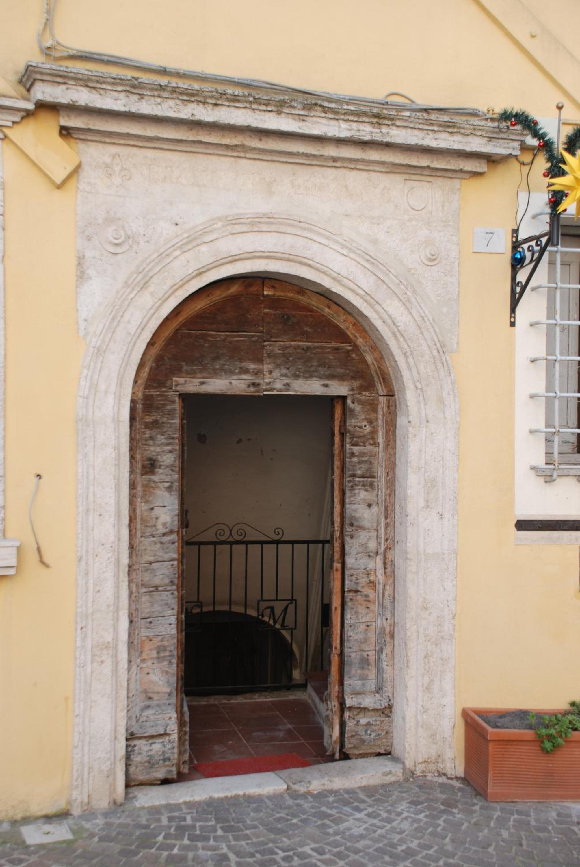 Photo 8