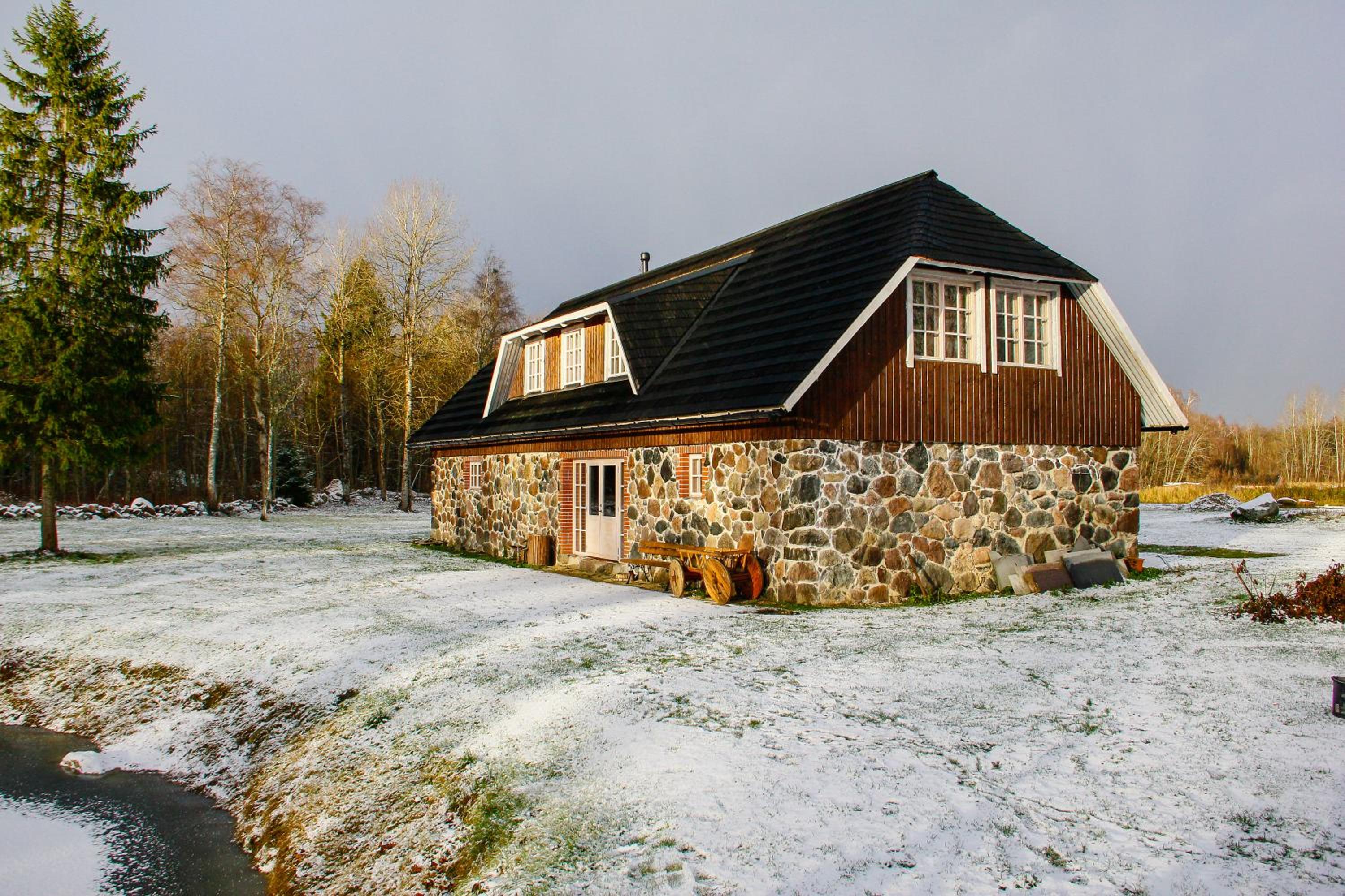 Loovälja Guesthouse