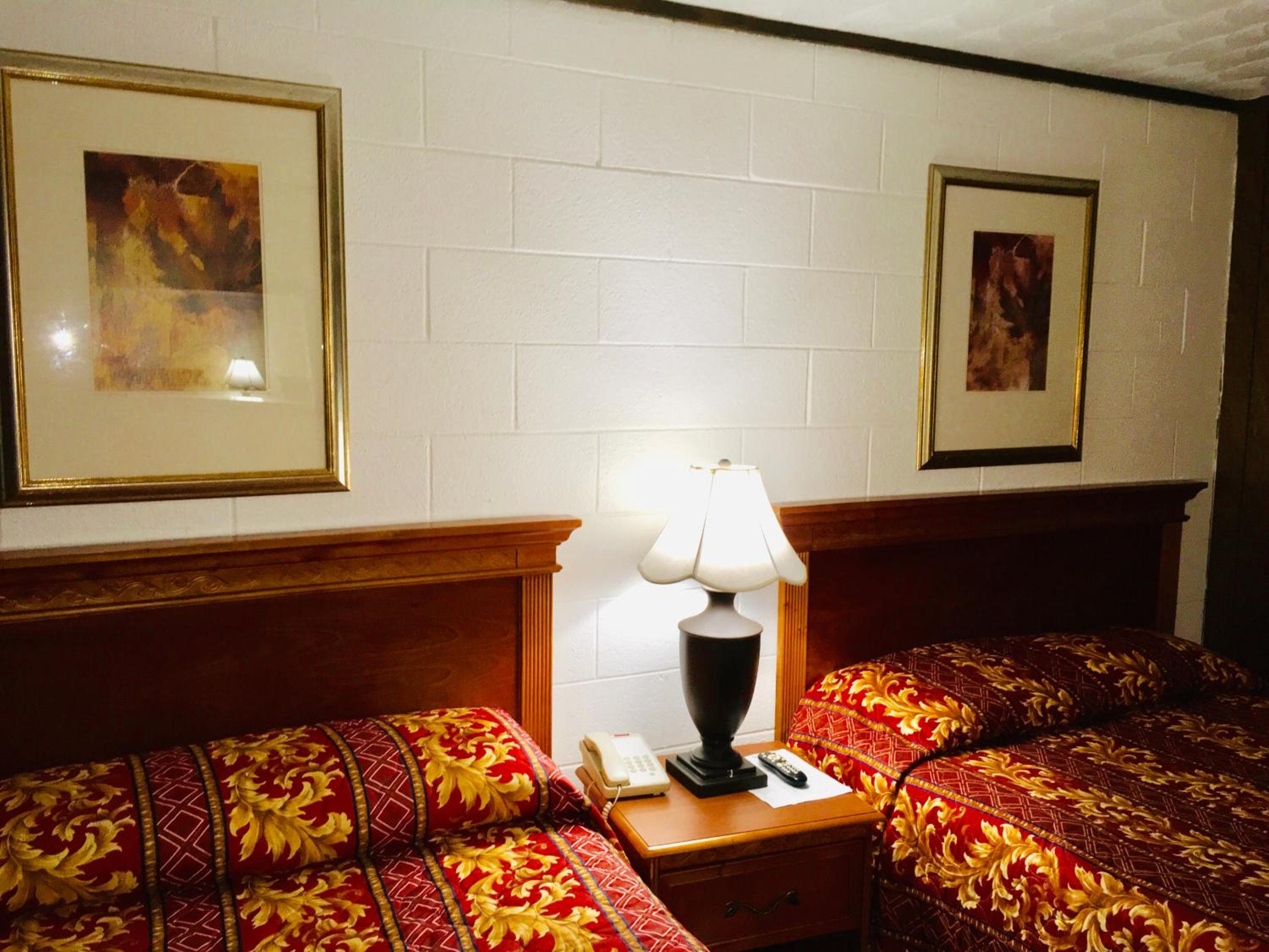 Granada Inn Motel - Kalkaska - Property Image 37