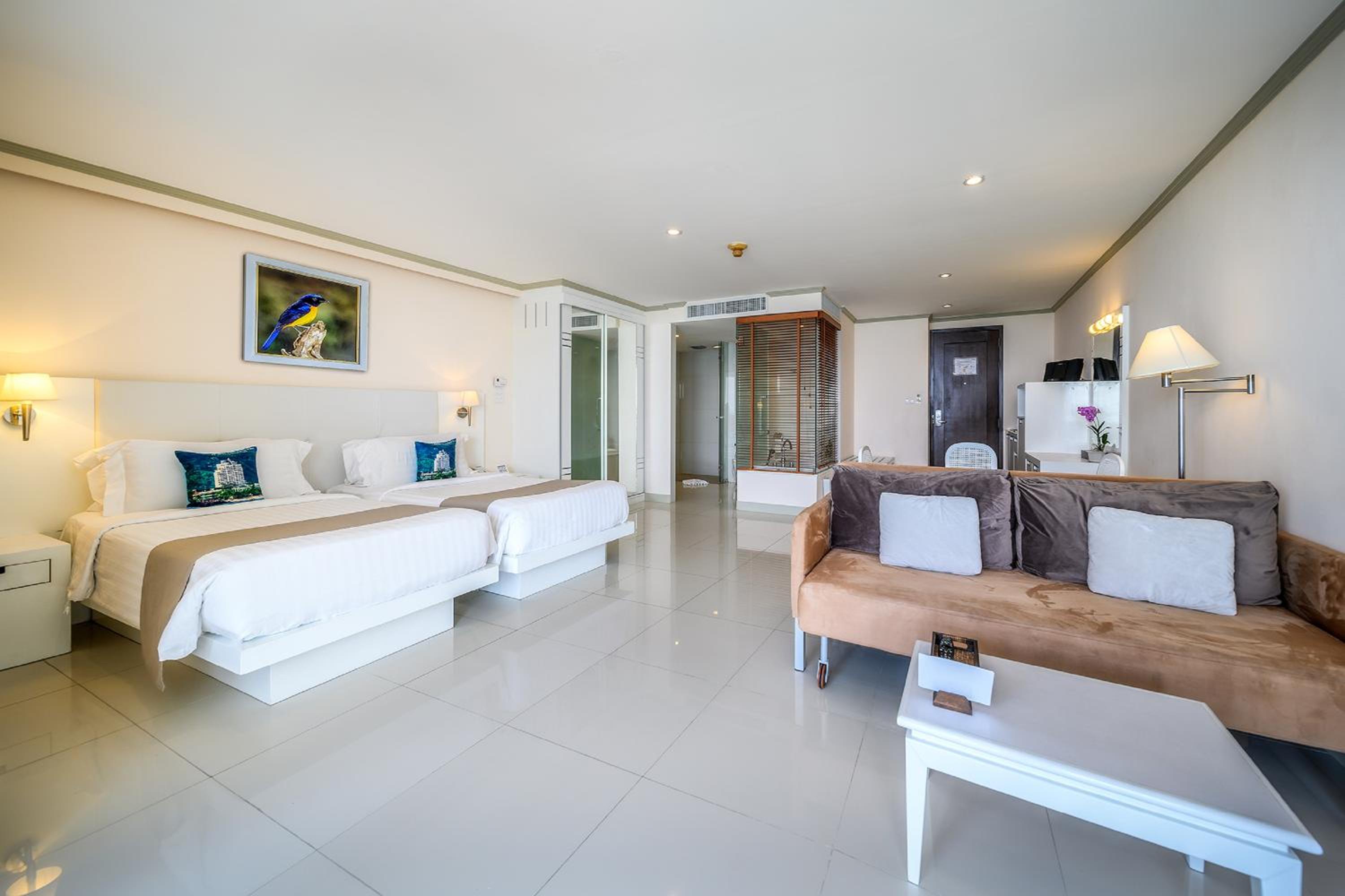 Andaman Beach Suites Hotel, Patong Phuket — photo 119