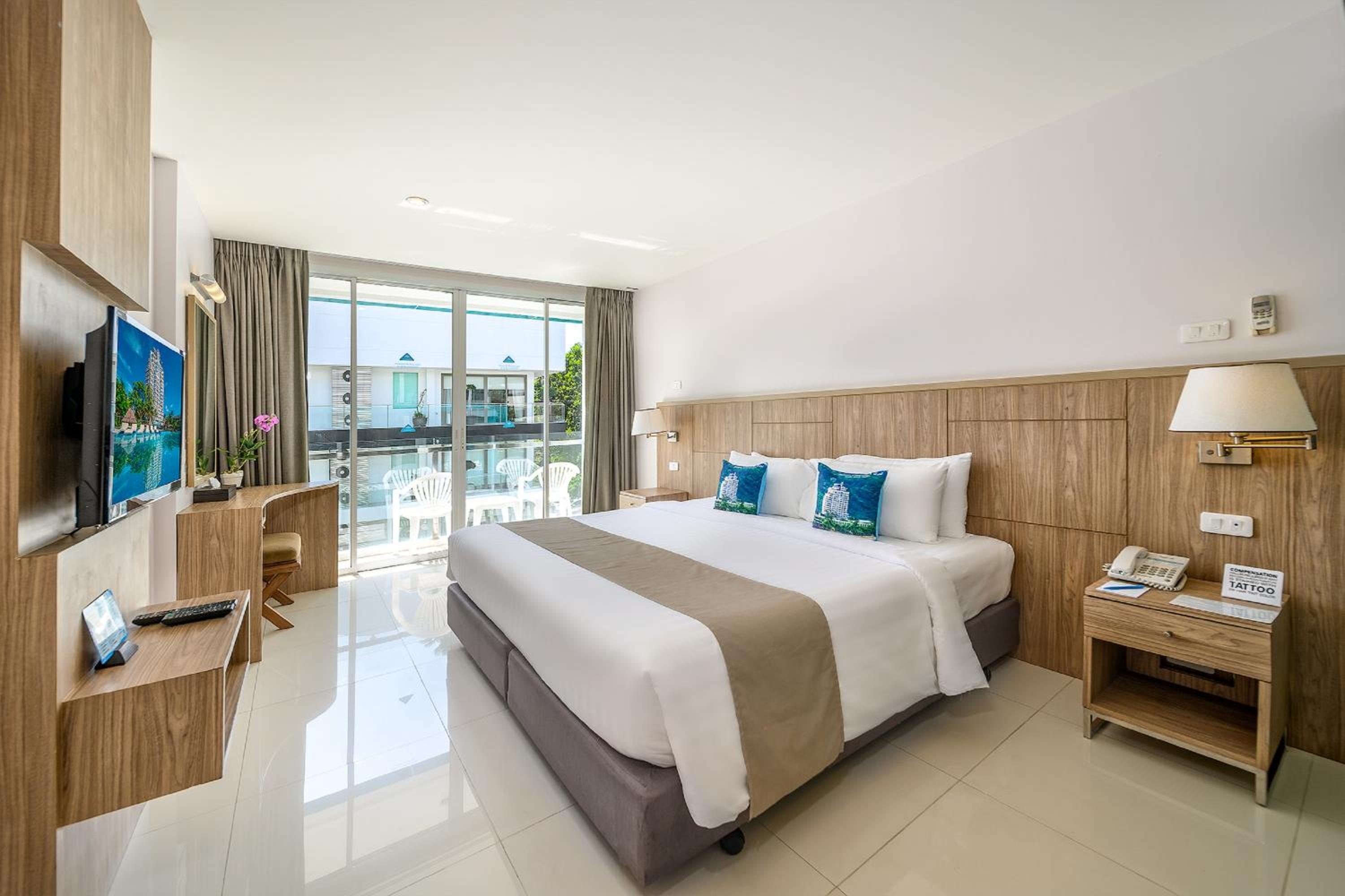Andaman Beach Suites Hotel, Patong Phuket — photo 67