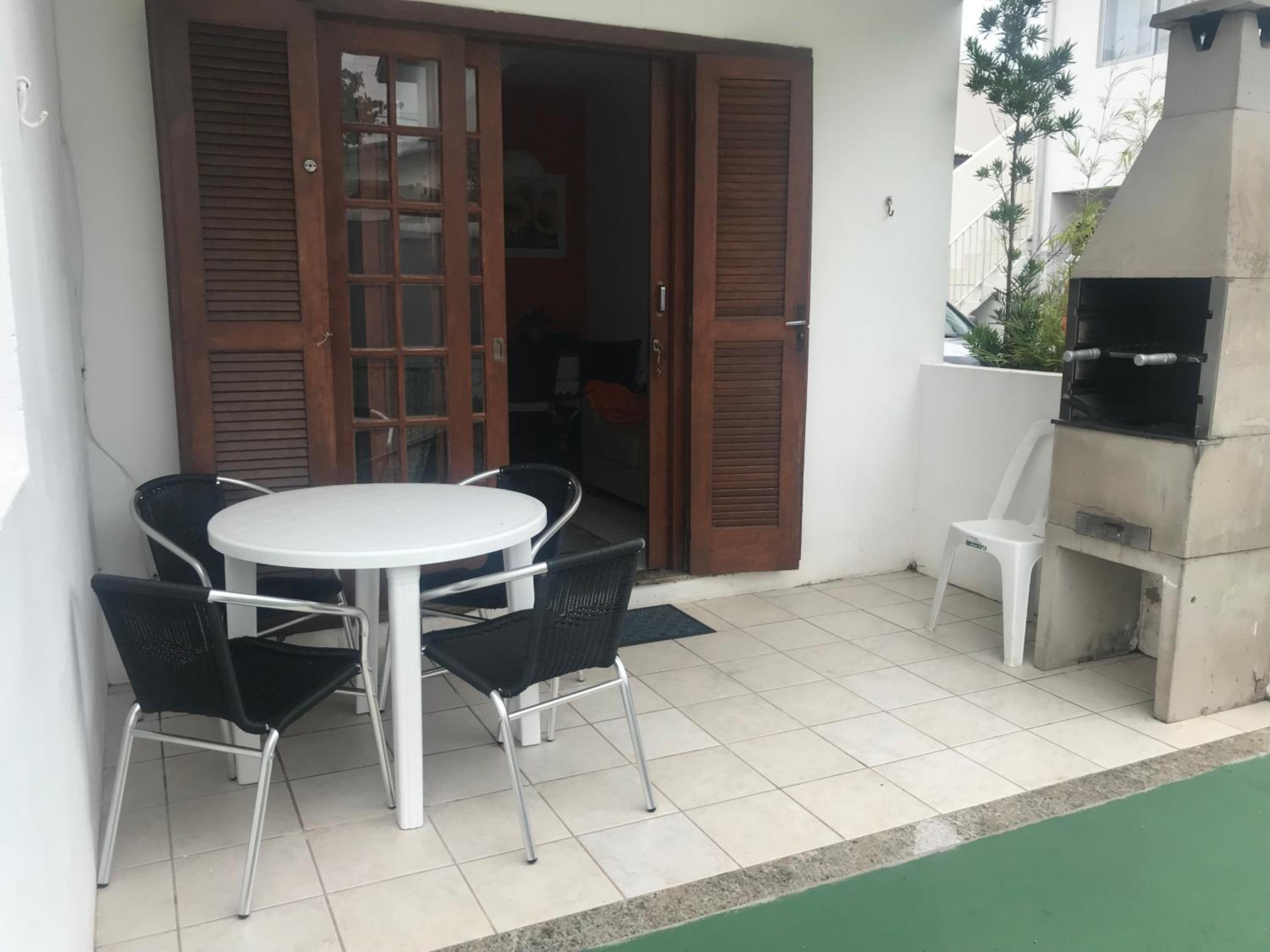 Sobrado 50 metros da Praia da Armação e Matadeiro-Floripa!! 35