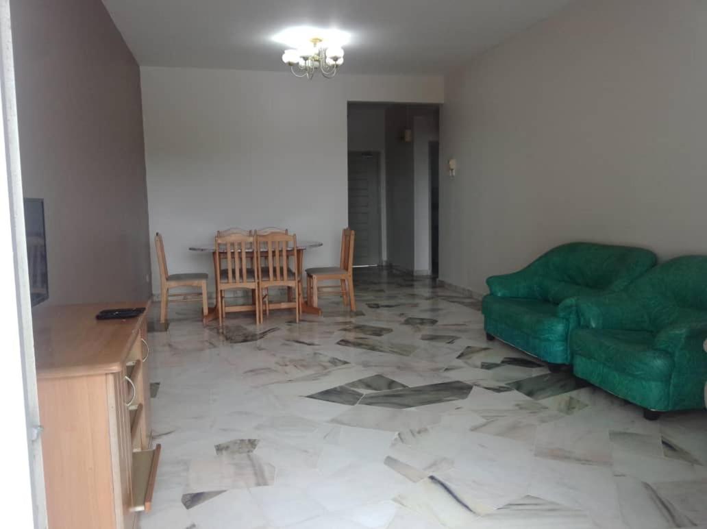 BayView Villa Condominium Apartment B