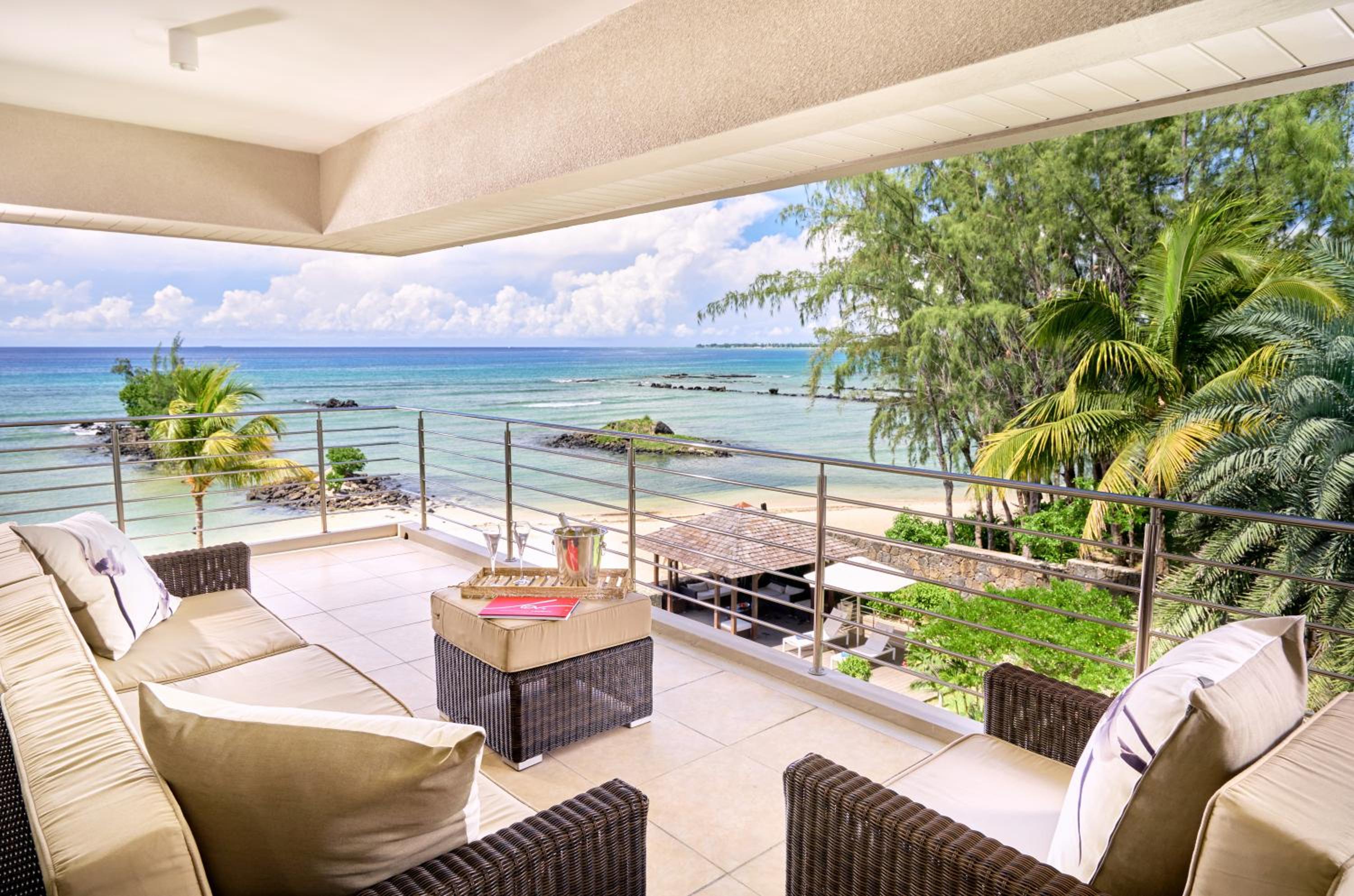 Bon Azur Beachfront Apartments & Penthouses by LOV Mauritius, Trou Aux Biches