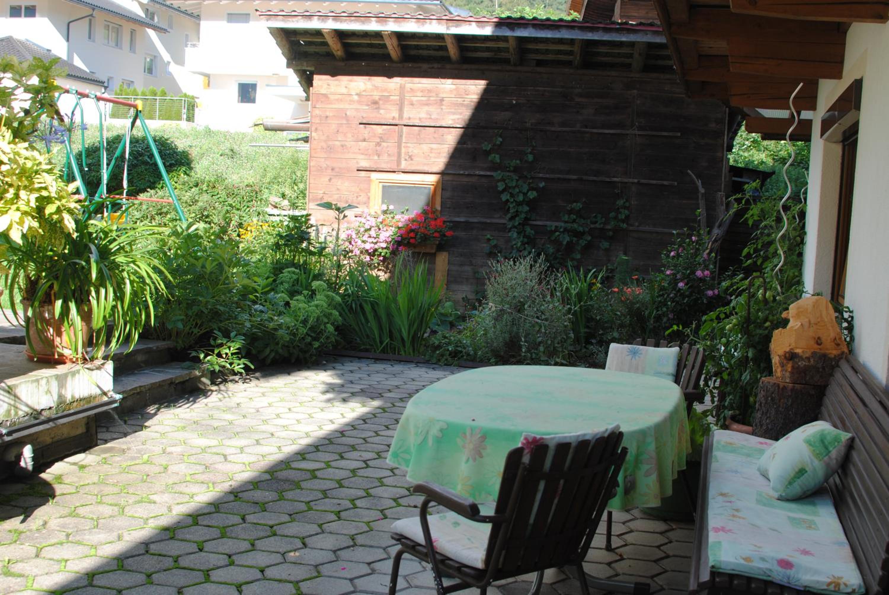 Haus Holaus Helga