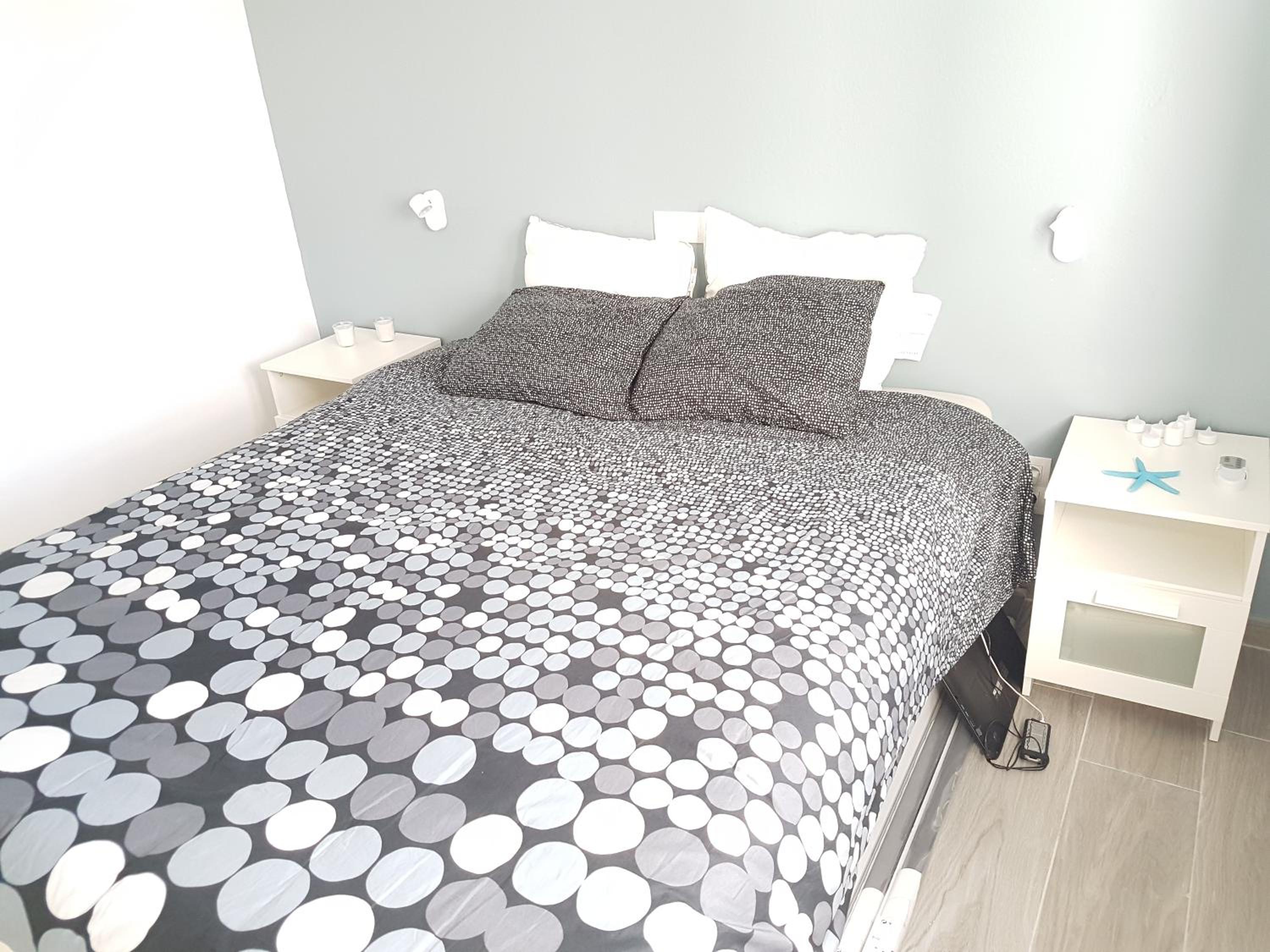 CENTRAL LUXURIOUS apartment WiFi Netflix photo 5
