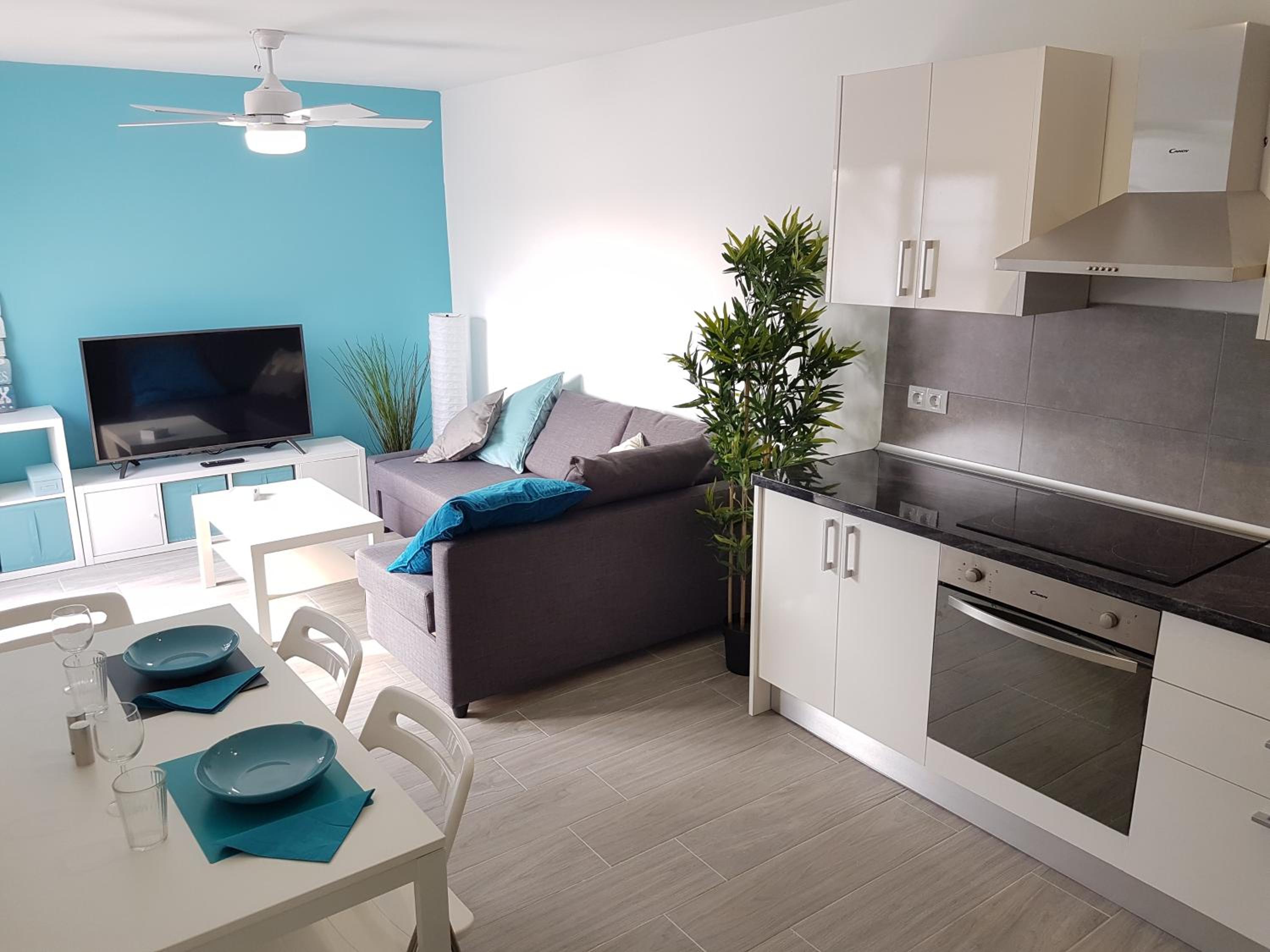 CENTRAL LUXURIOUS apartment WiFi Netflix photo 4
