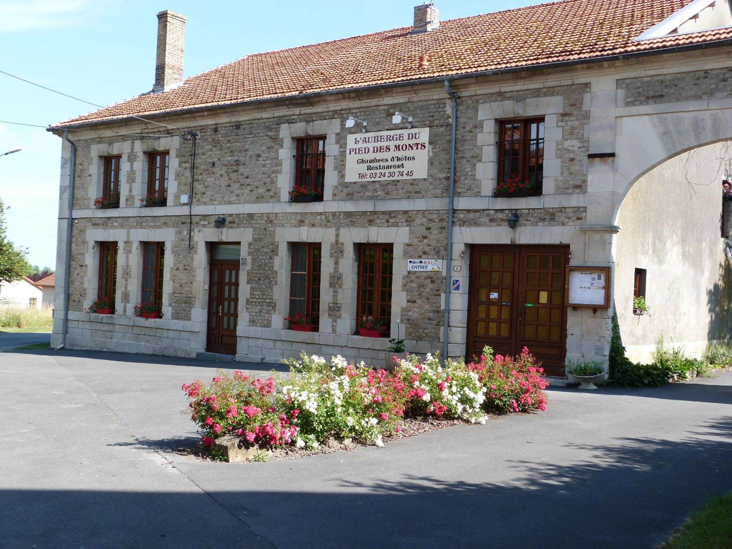 Hotel auberge du pied des monts