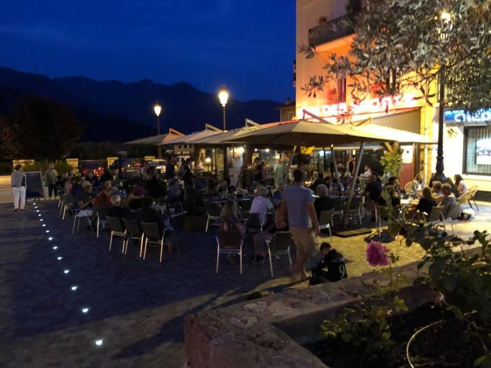 restaurant