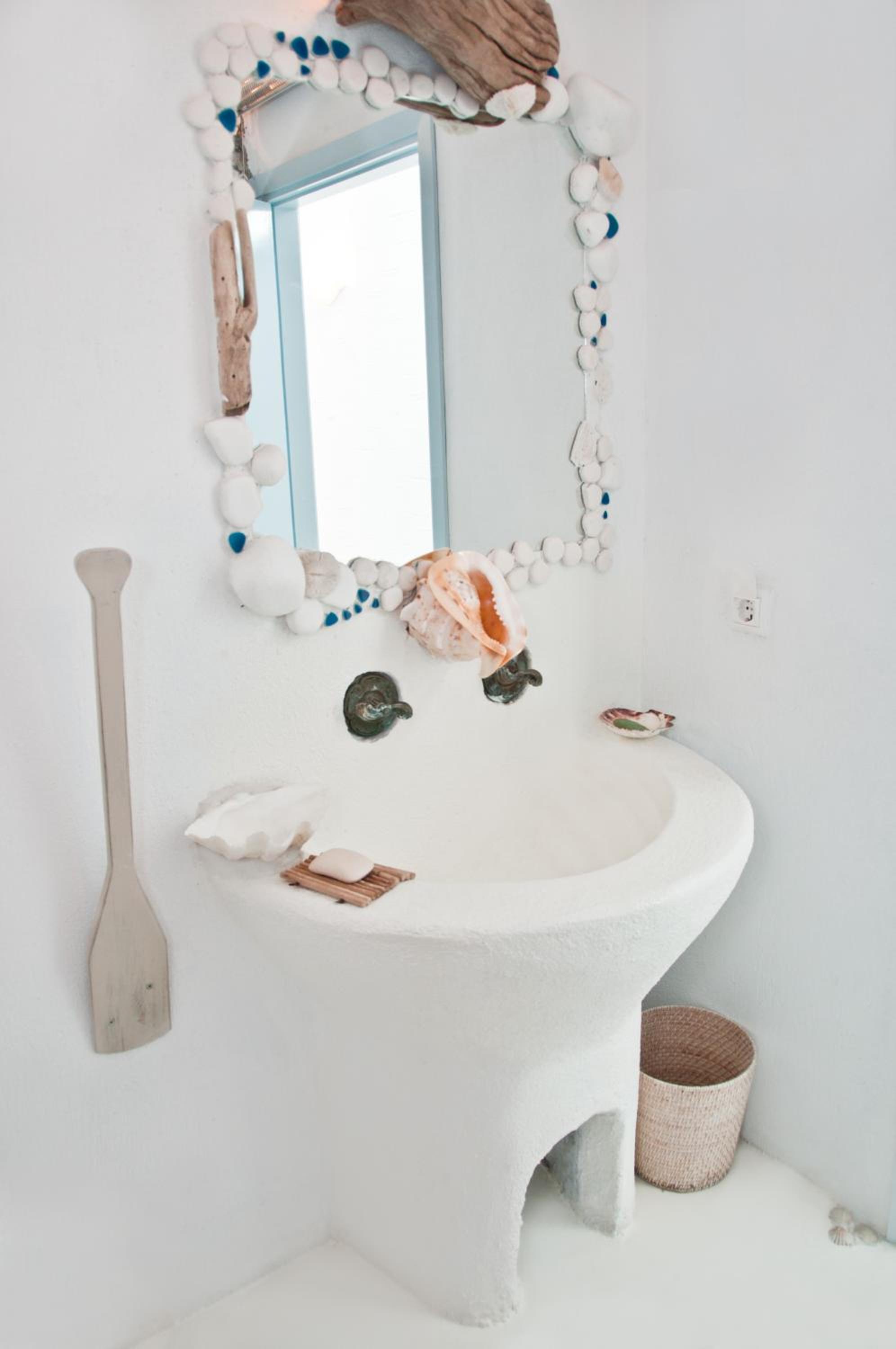 Villa Arios, pool, jacuzzi and sea view 5