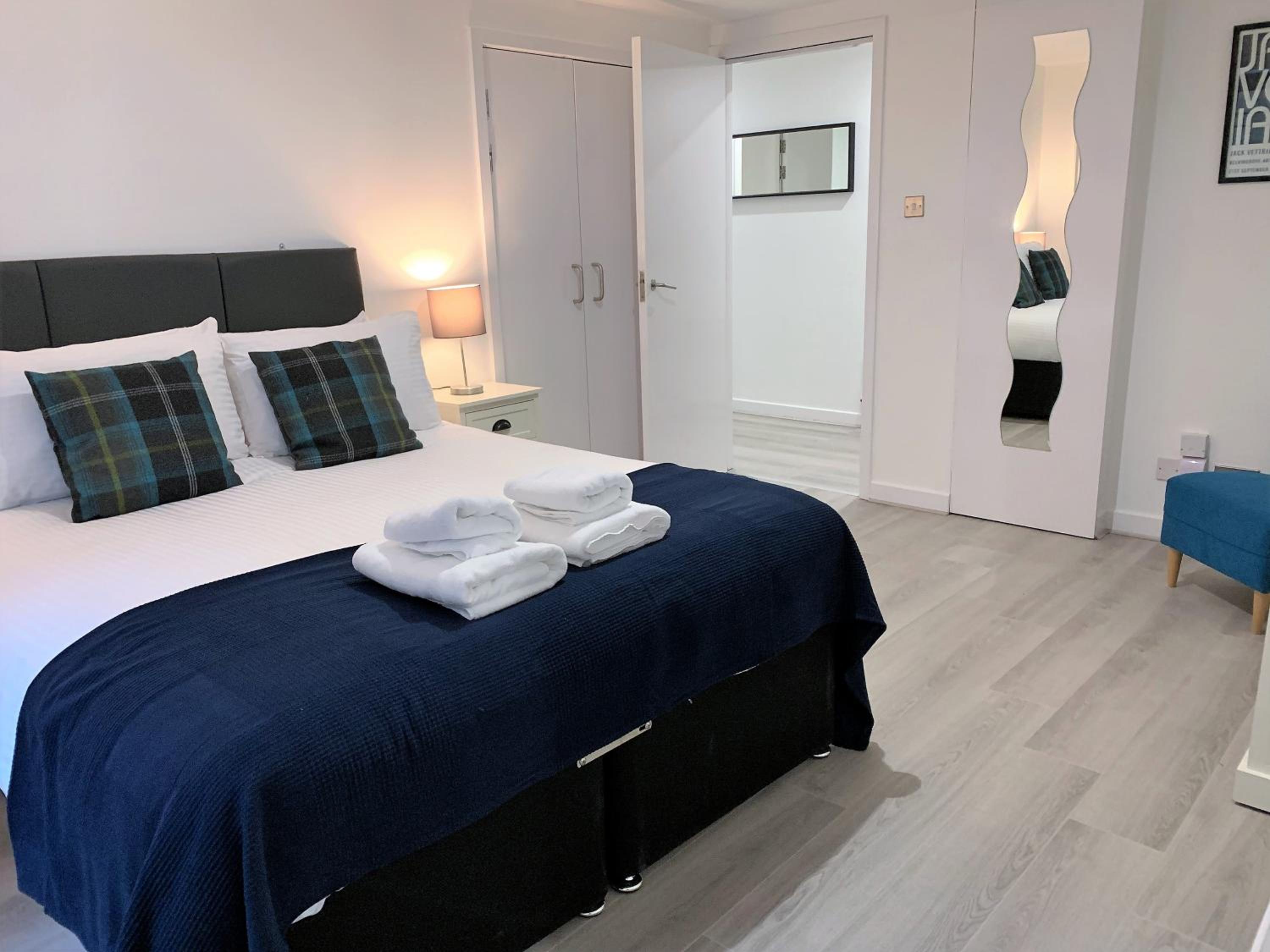 Principal Apartments - Clyde Waterfront Apartments