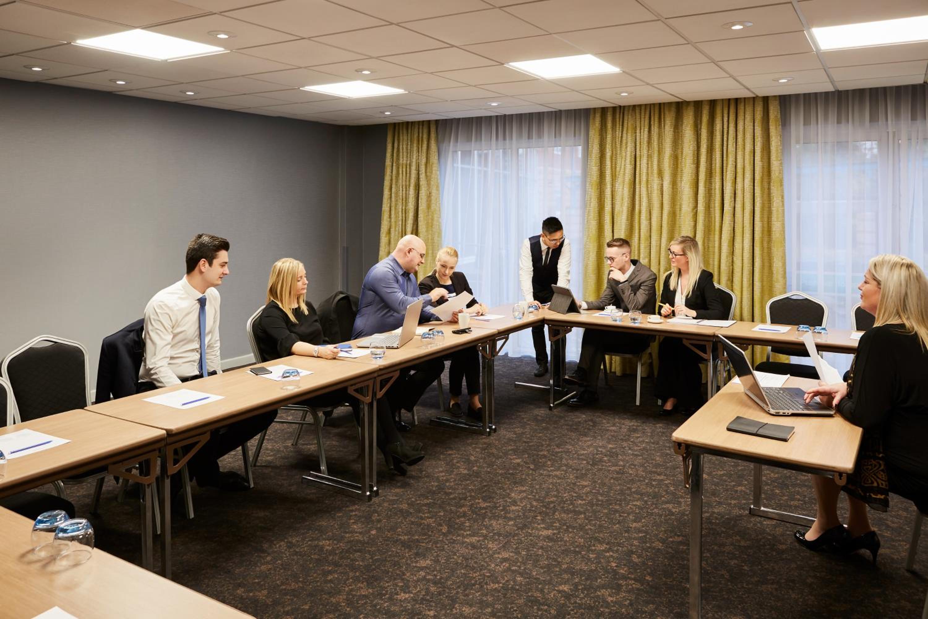 Wolverhampton Vacations - Novotel Wolverhampton City Centre - Property Image 54