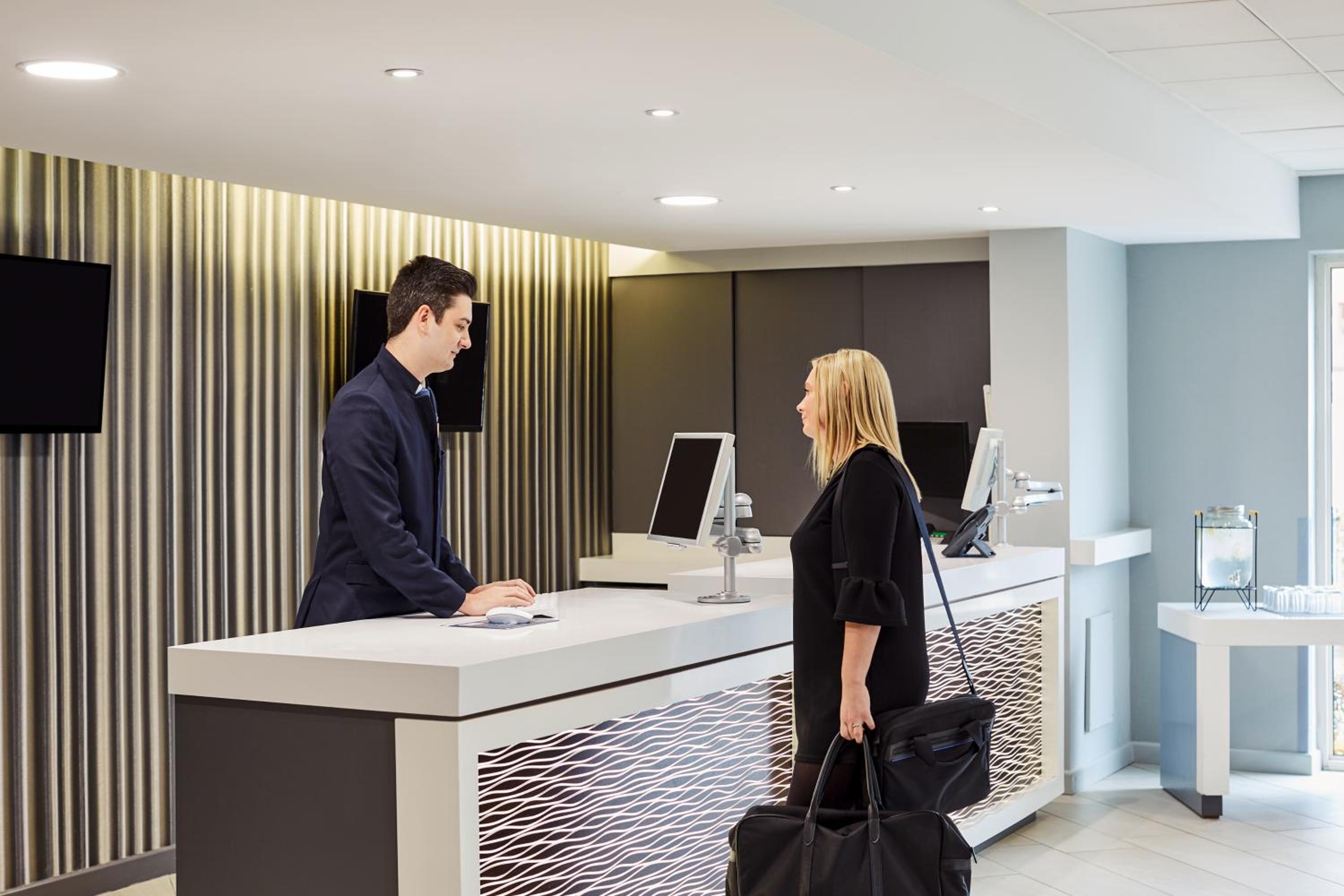 Wolverhampton Vacations - Novotel Wolverhampton City Centre - Property Image 67