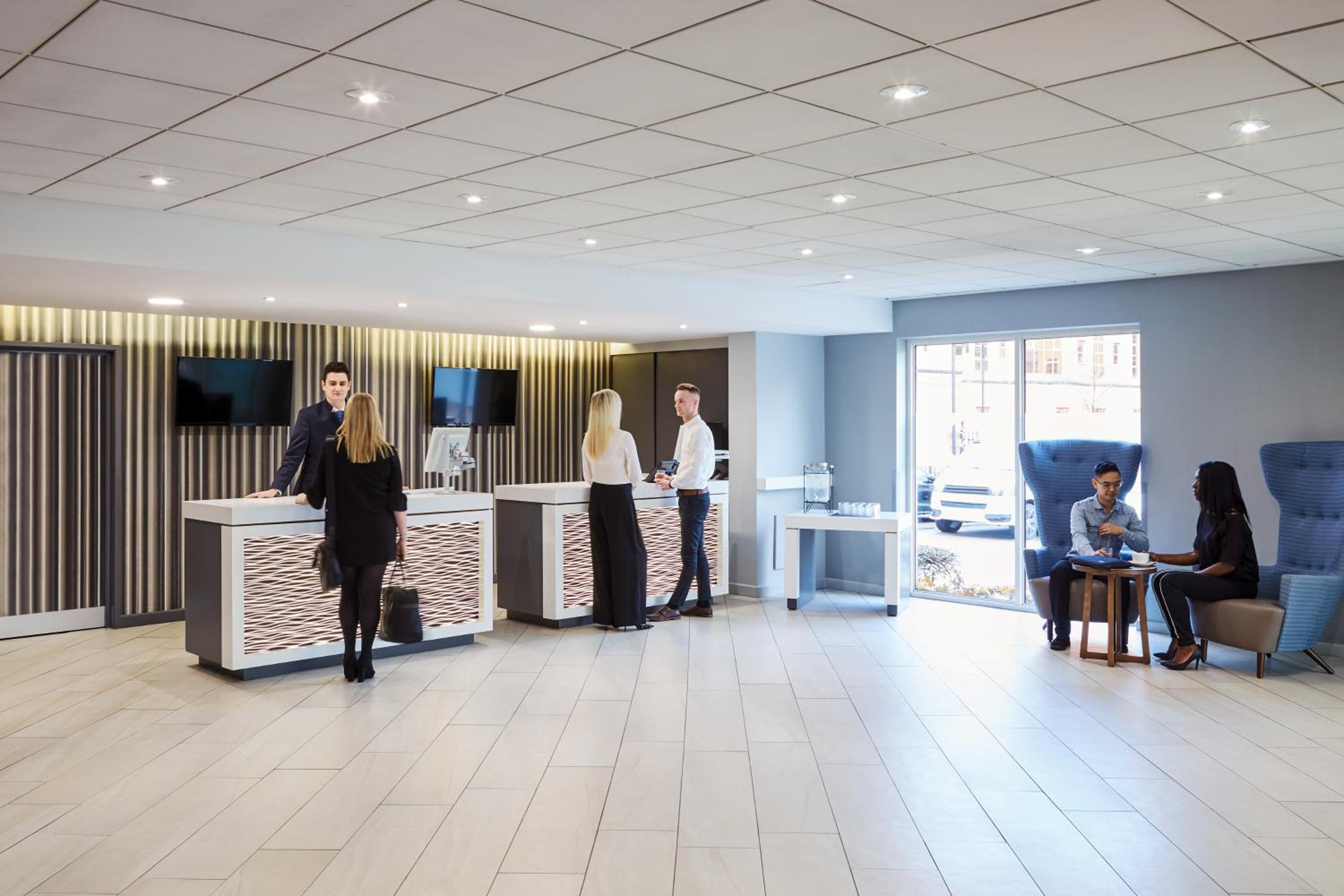 Wolverhampton Vacations - Novotel Wolverhampton City Centre - Property Image 60