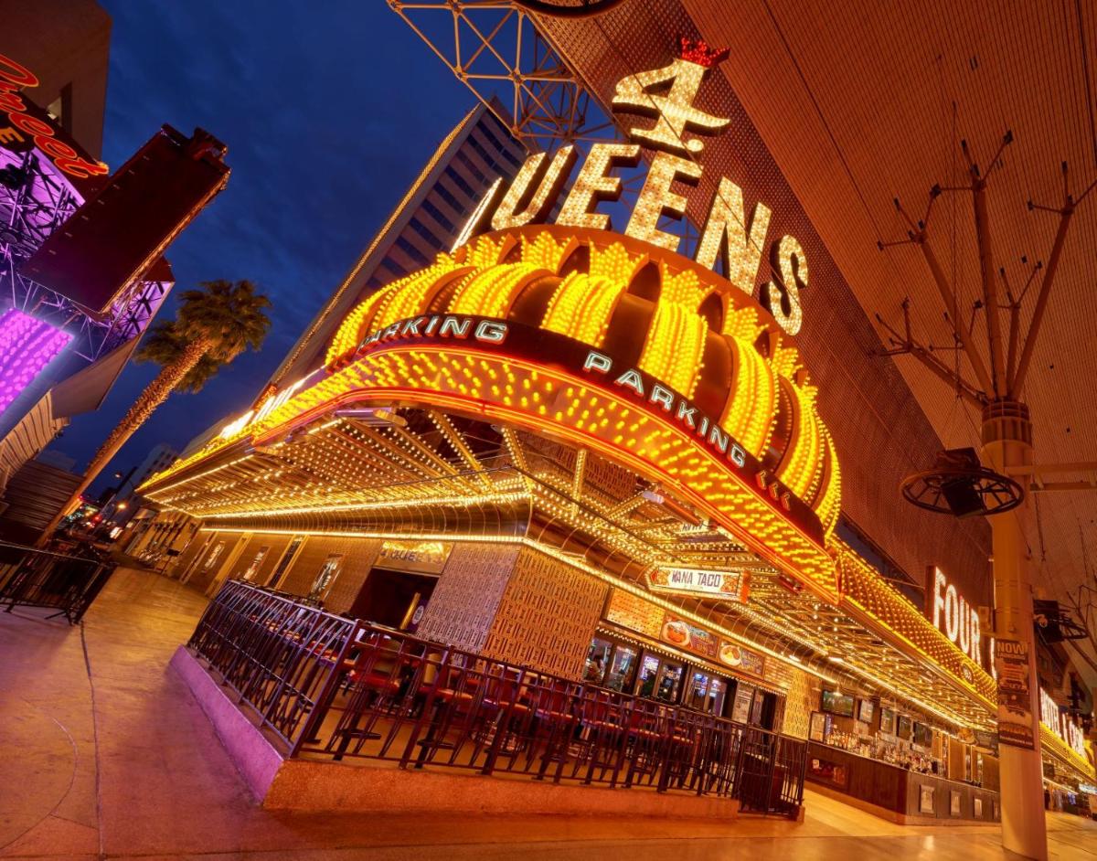 Four Queens Hotel and Casino 7