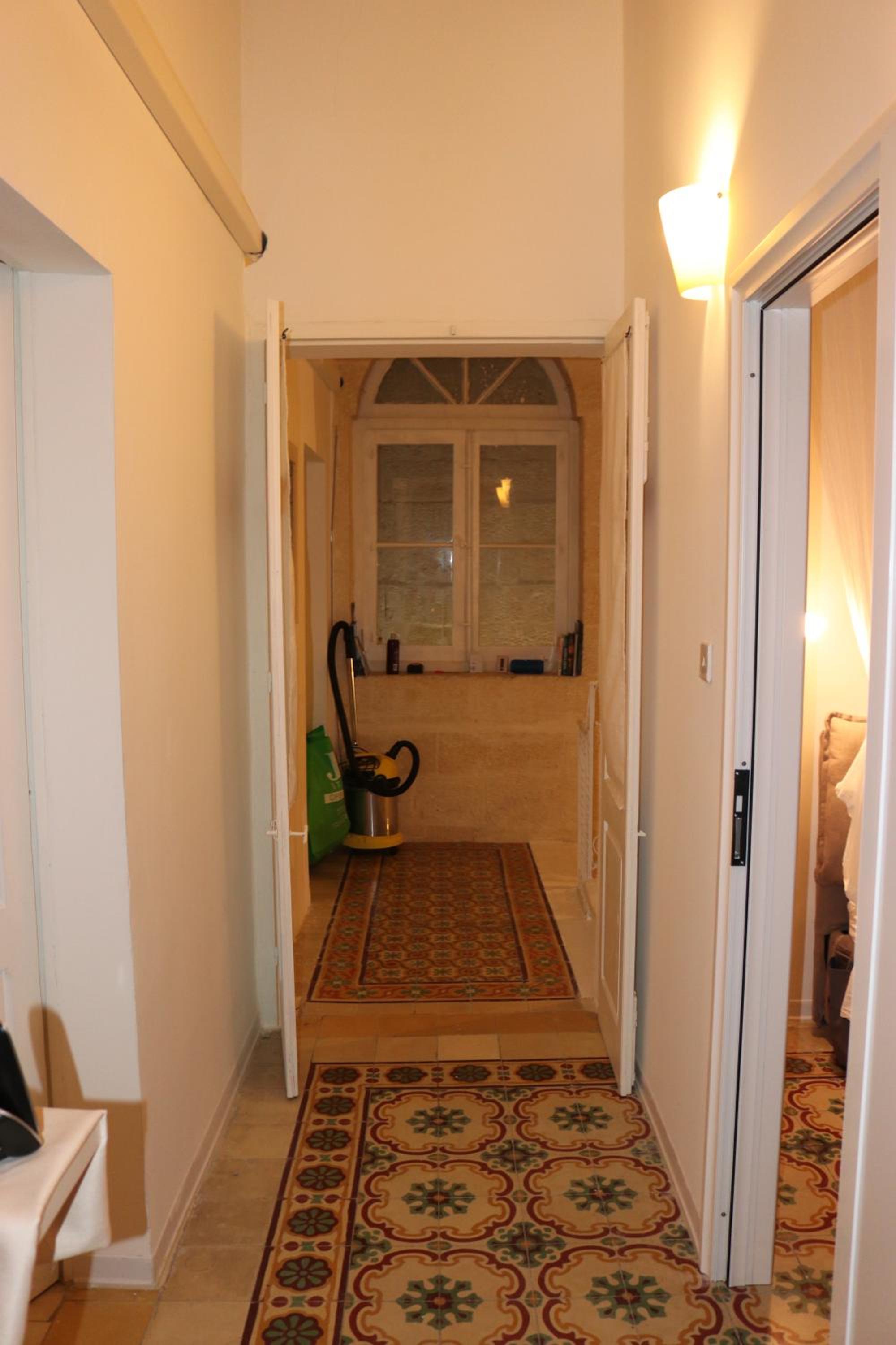 Photo 52