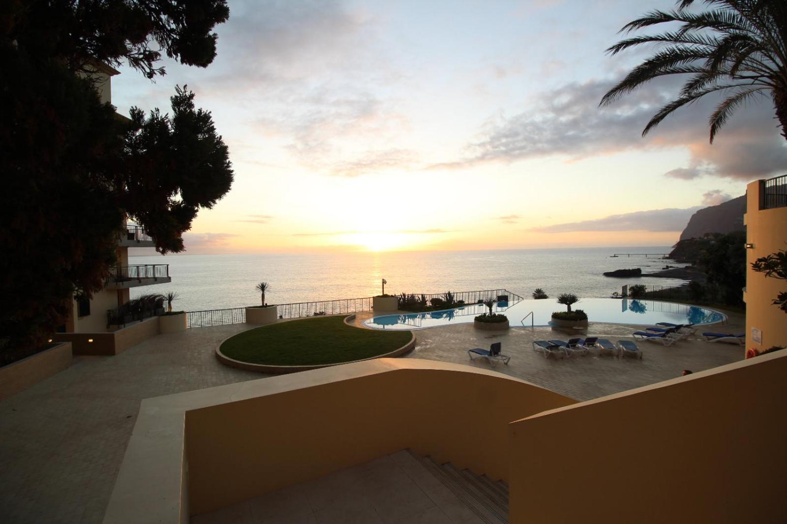 Formosa Infinity Pool Apartment view 5