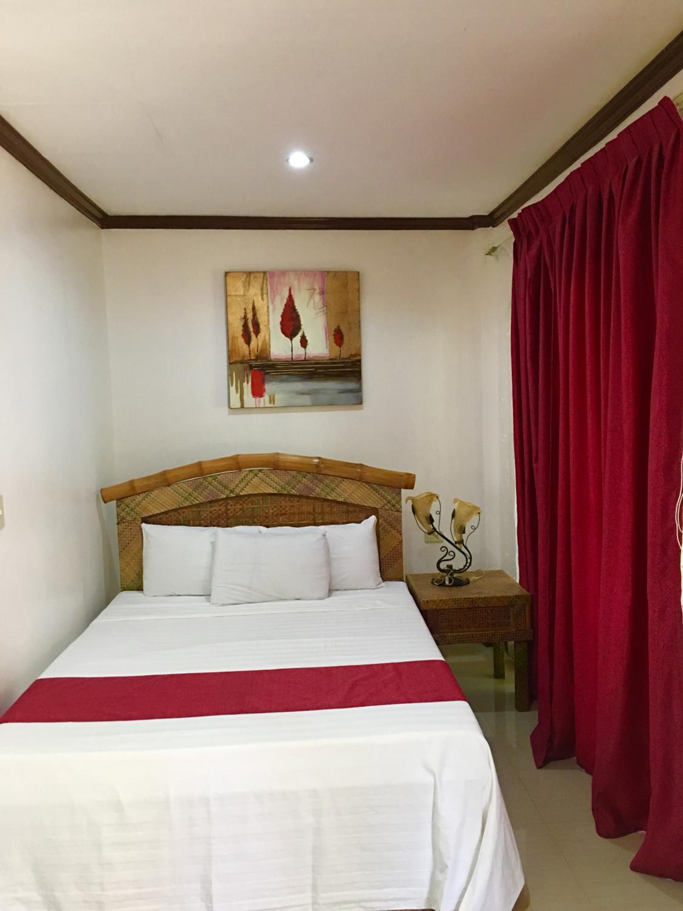 Anda White Beach Resort