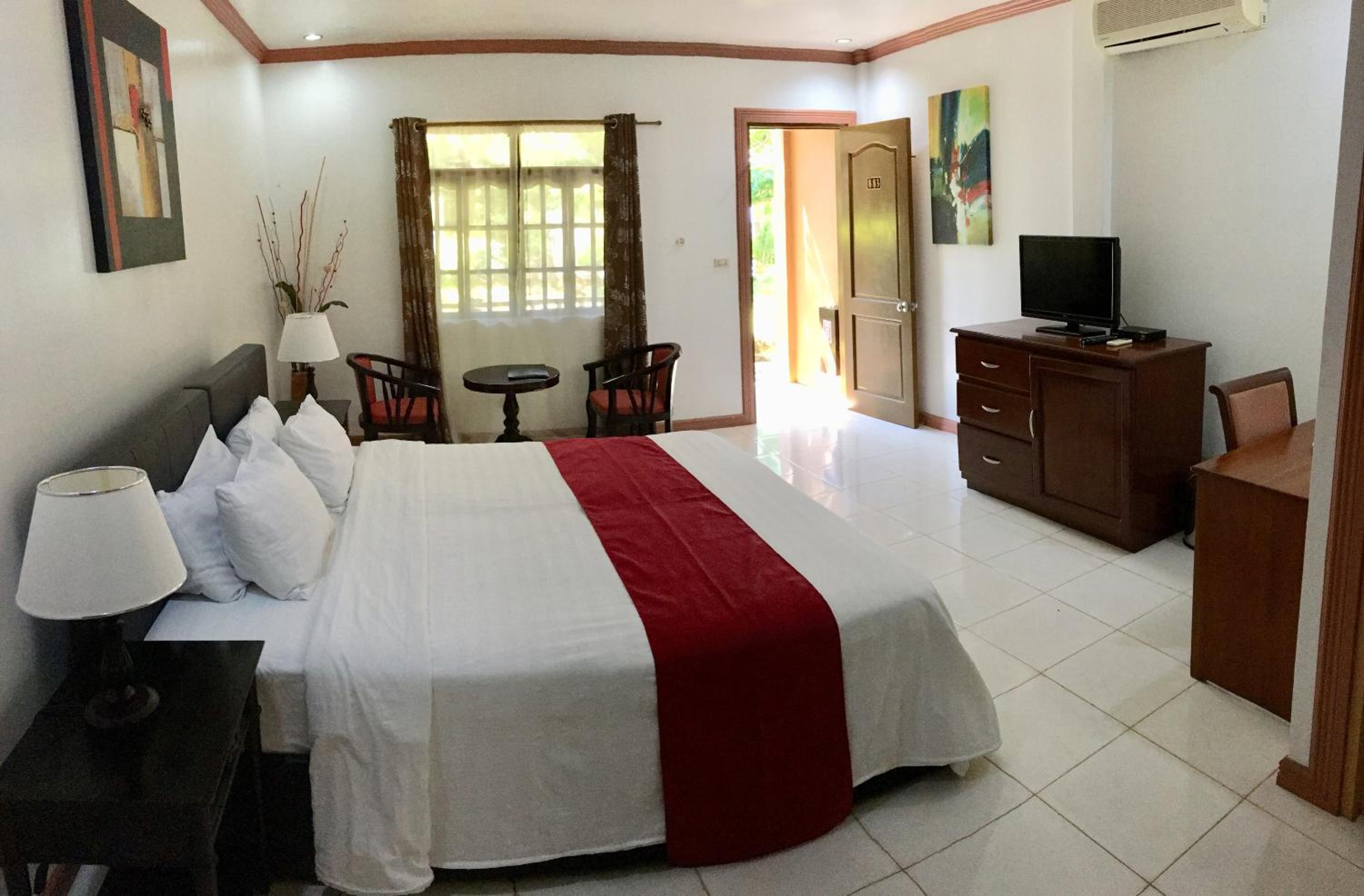 Anda White Beach Resort