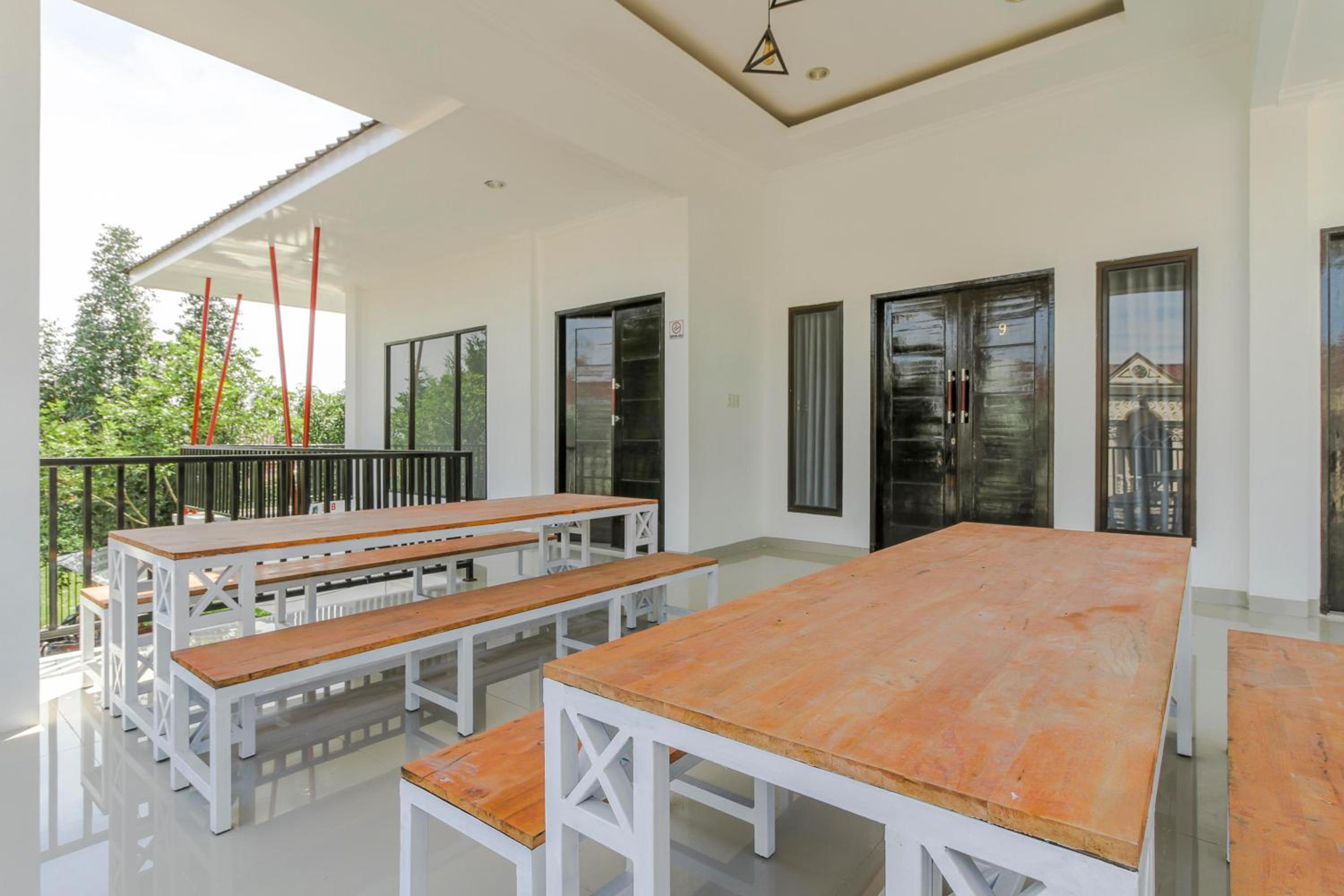 RedDoorz Premium @ Setiabudi Medan, Sunggal - 9