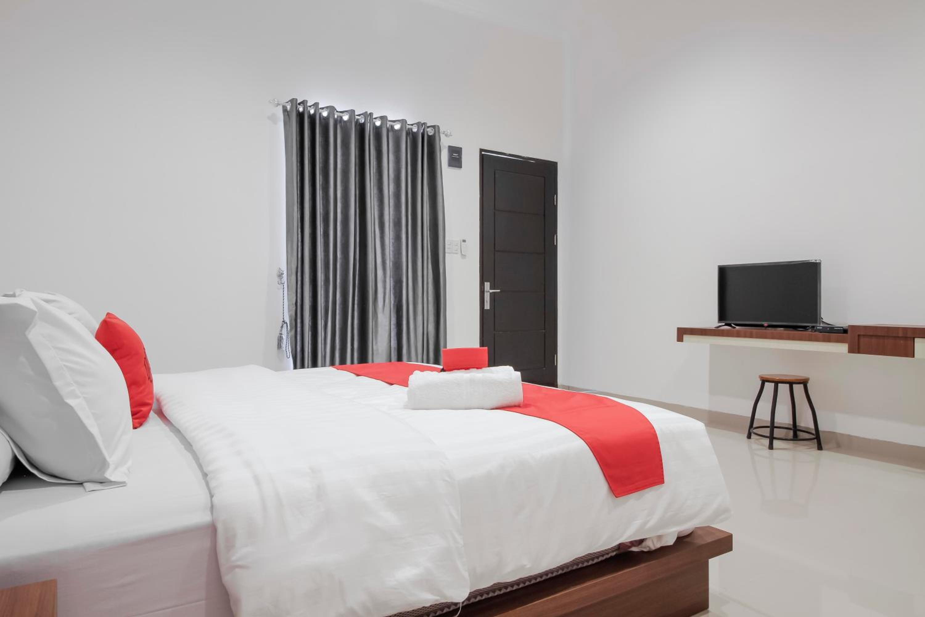 RedDoorz Premium @ Setiabudi Medan