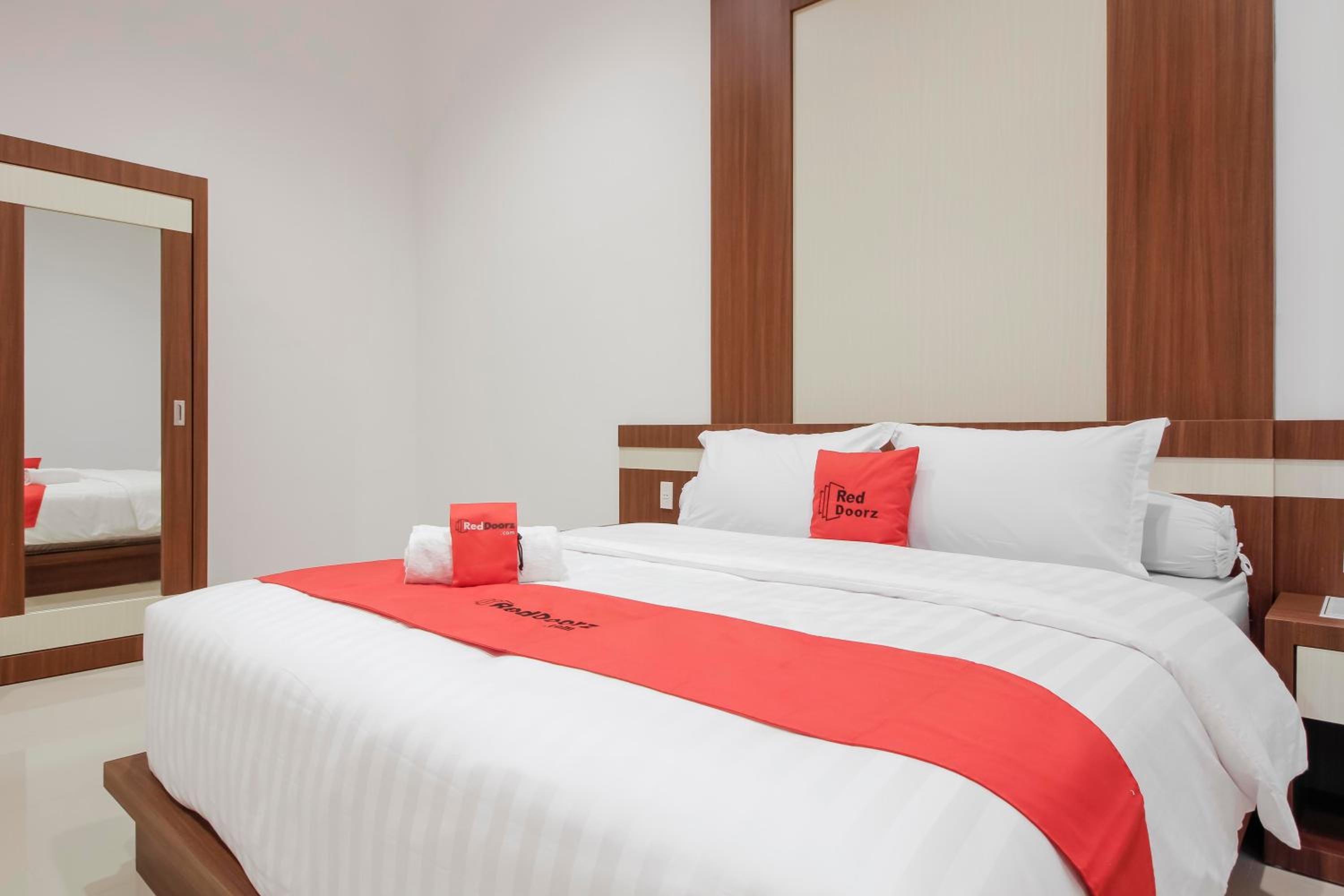 RedDoorz Premium @ Setiabudi Medan