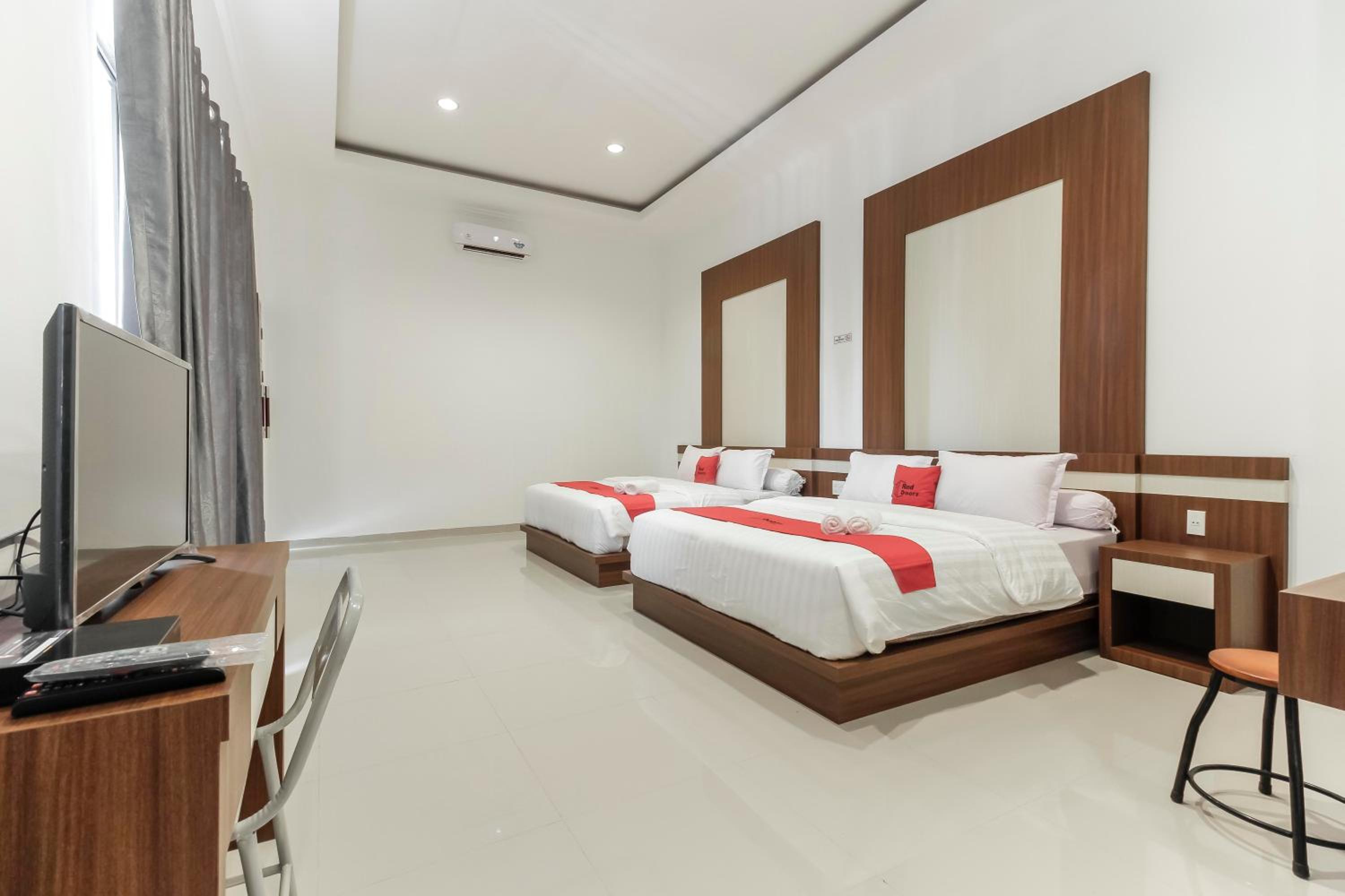 RedDoorz Premium @ Setiabudi Medan, Sunggal - 23