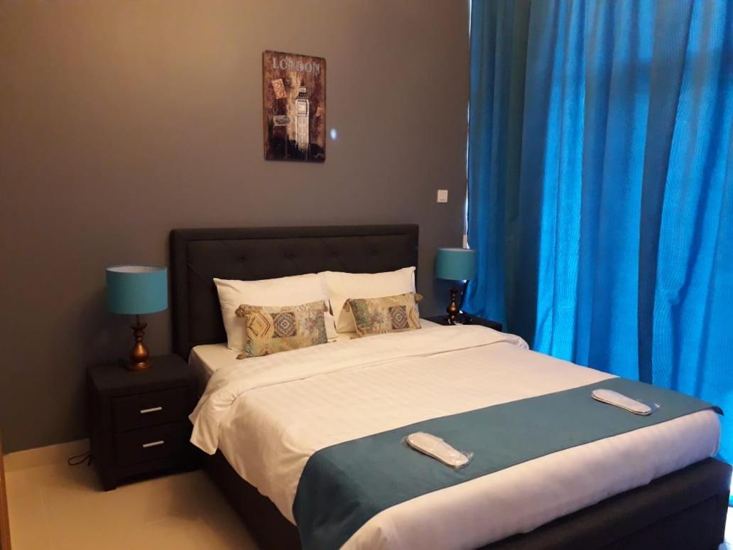 Golden Stay Vacation Homes continental tower marina