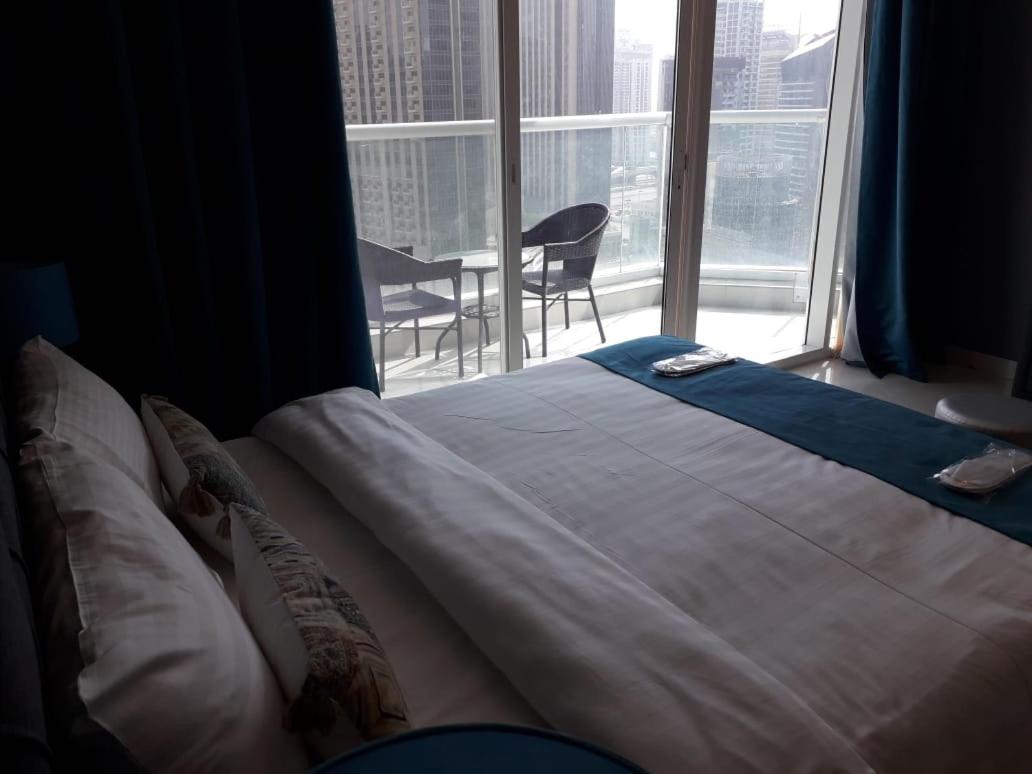 Golden Stay Vacation Homes continental tower marina