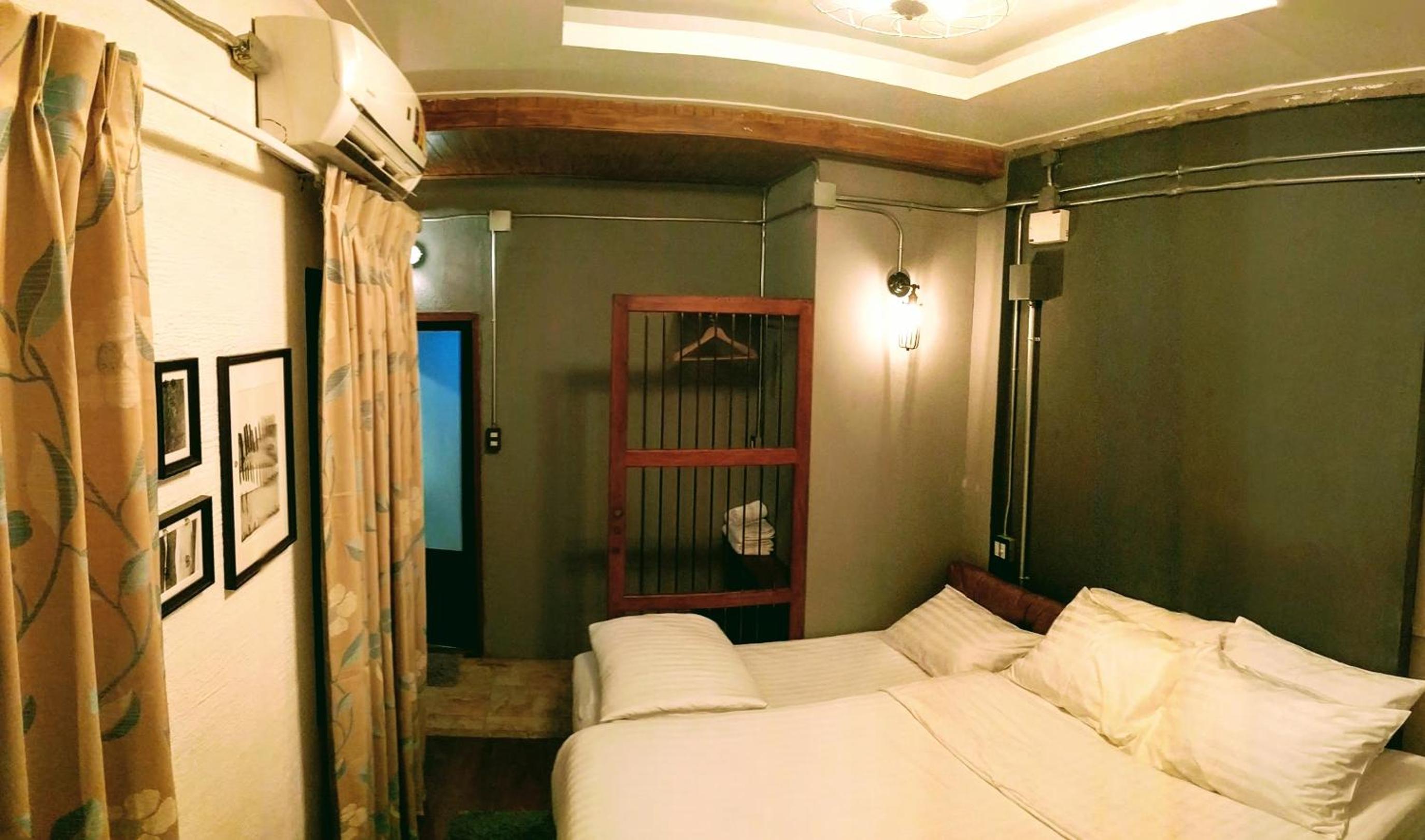 Zeds Hostel Bangkok