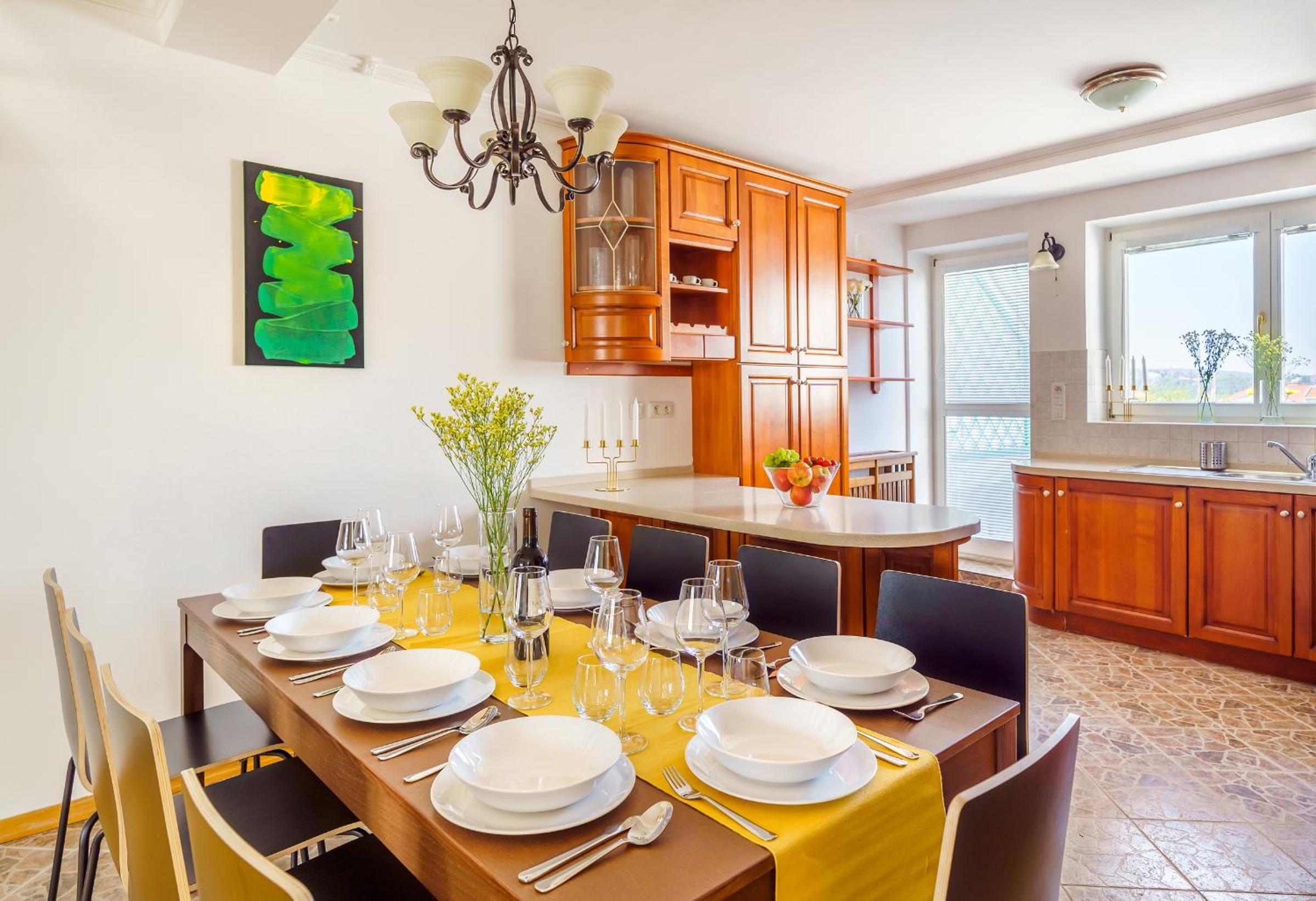 HOME ALONE 5BR+3BATH Penthouse in center of Prague