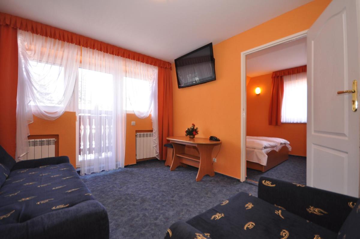 Willa Hostel Kasprowy view 5