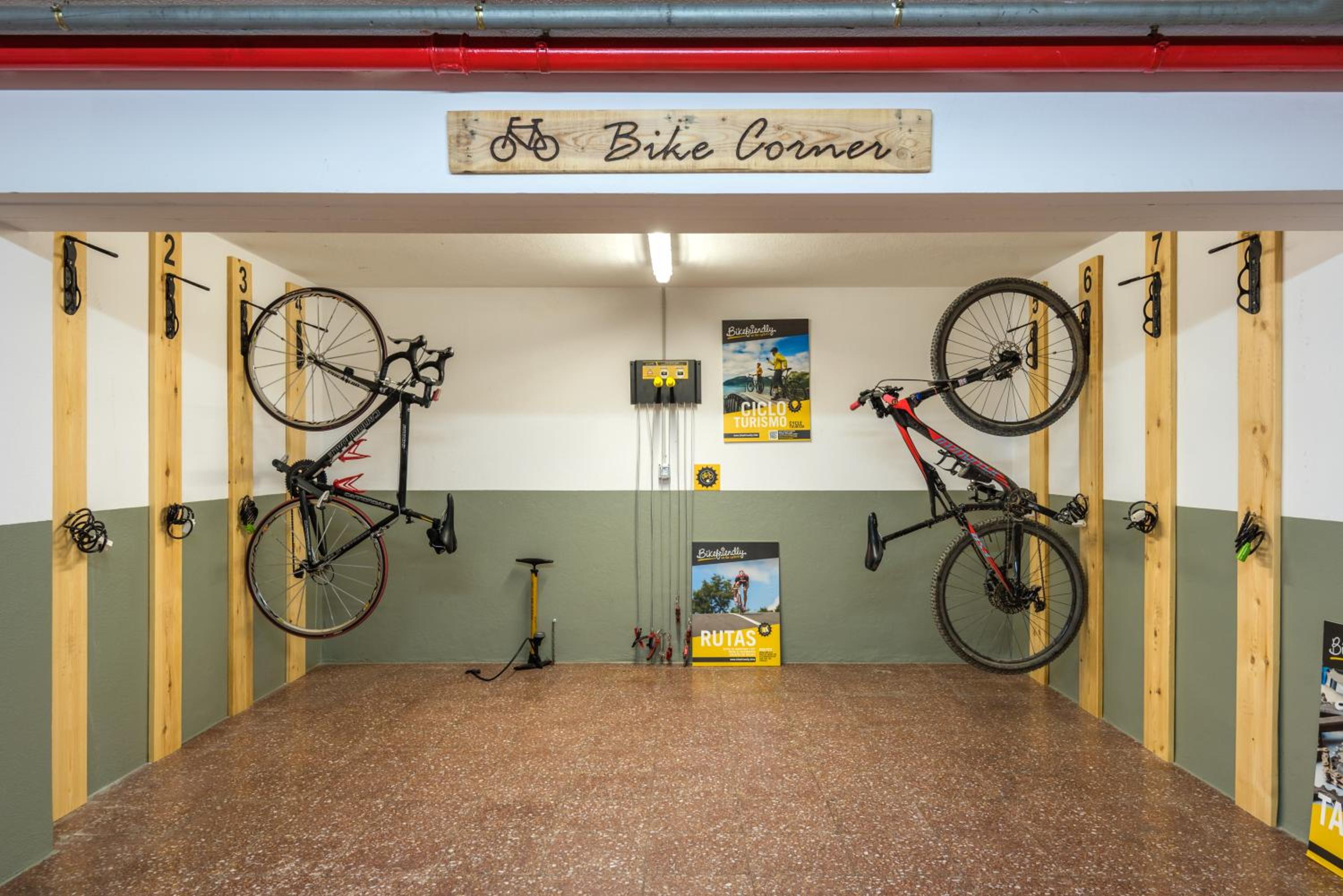 Hostal Jume - Urban Rooms