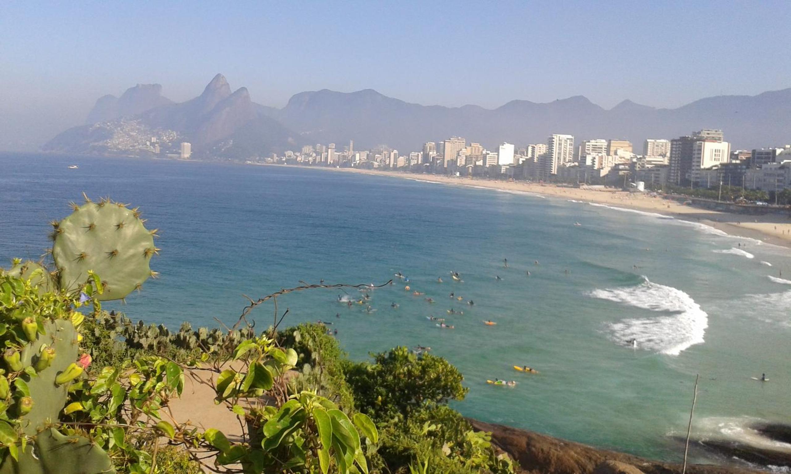 Apartamento charmoso 2 quartos em Copacabana com Wi-Fi ar-condicionado ótima localização view 3