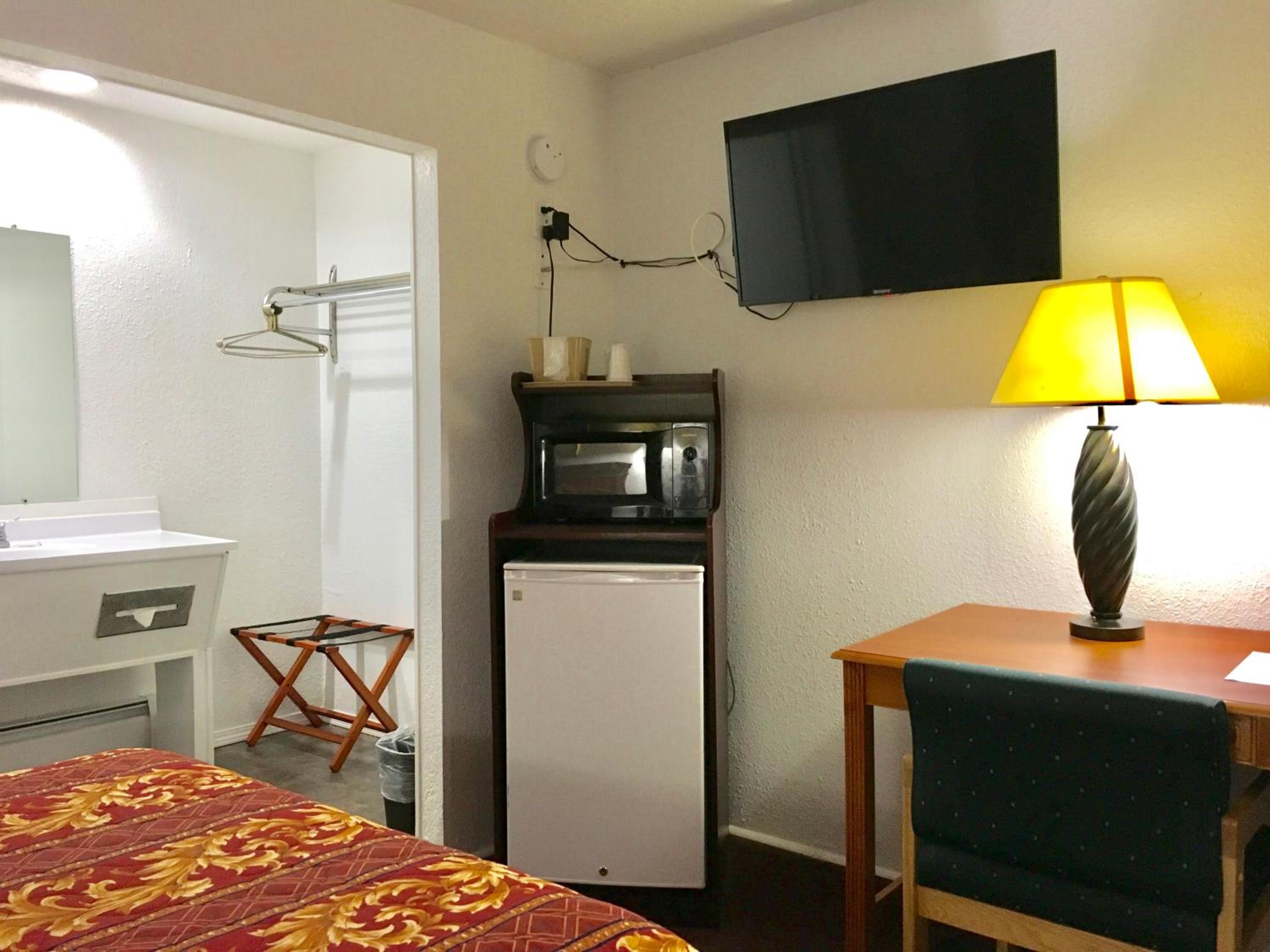 Granada Inn Motel - Kalkaska - Property Image 30