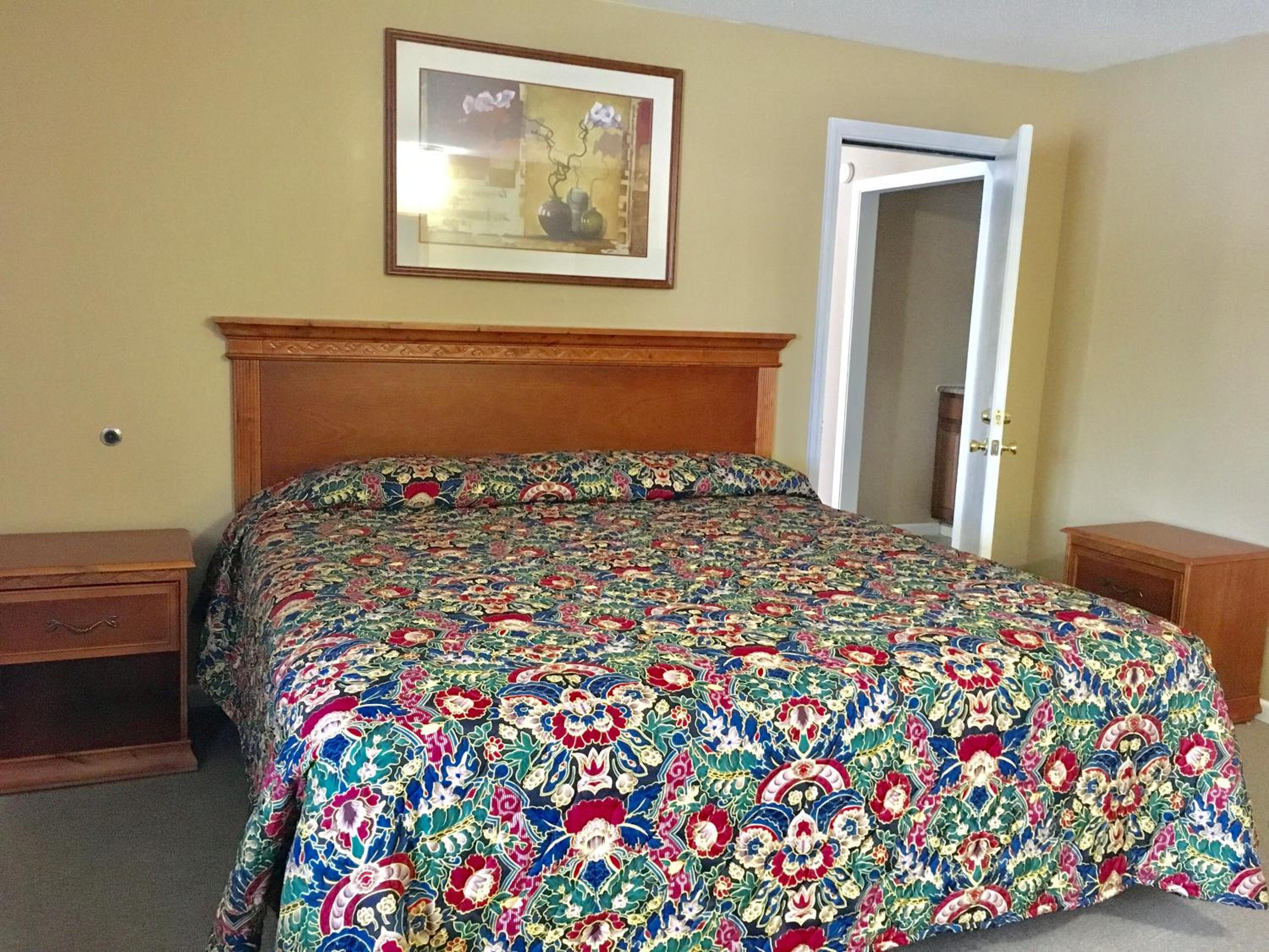 Granada Inn Motel - Kalkaska - Property Image 25