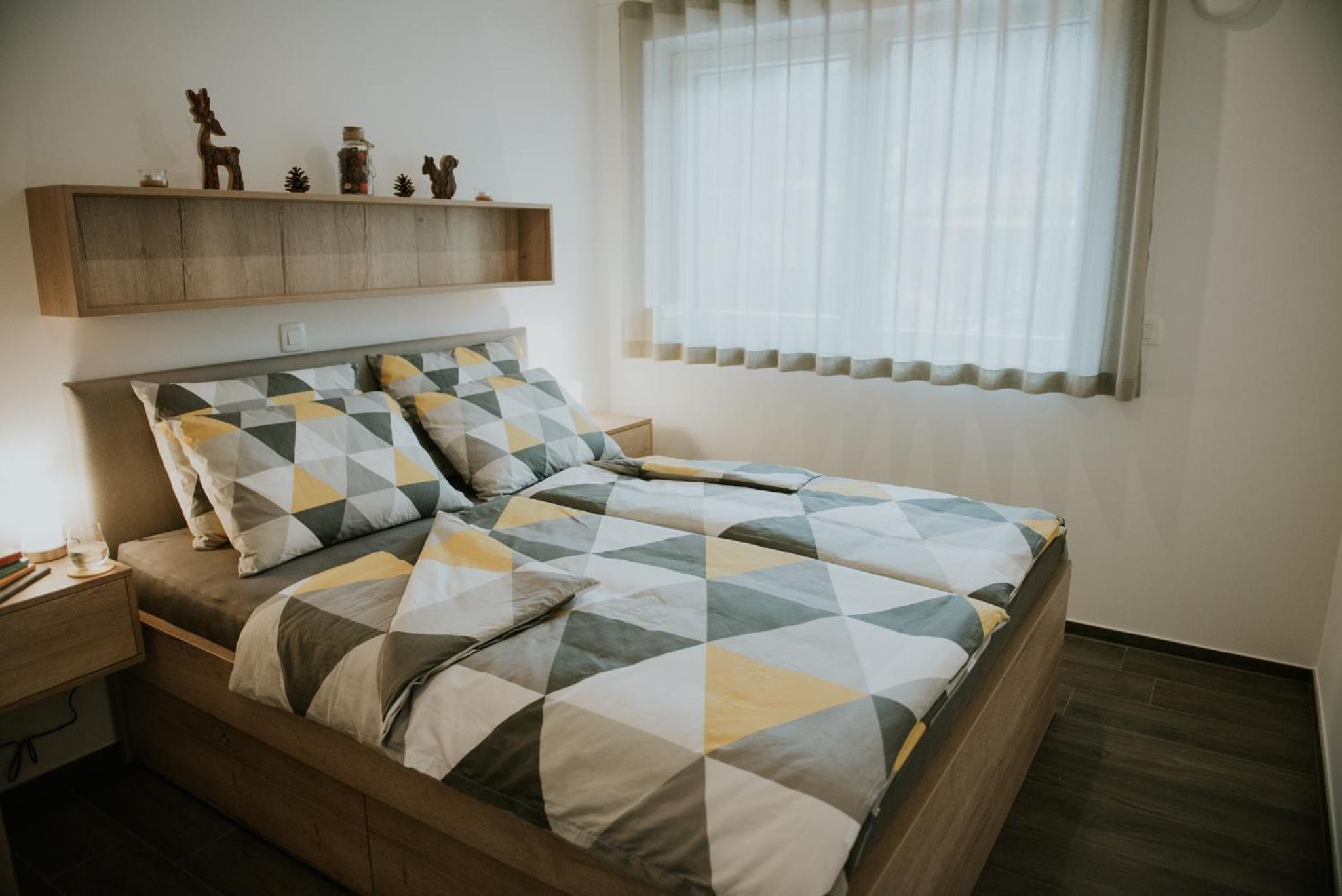 Villa Mojca - Jasna&Jelka Apartments, Central Location with Private Garage and Alpine View view 5