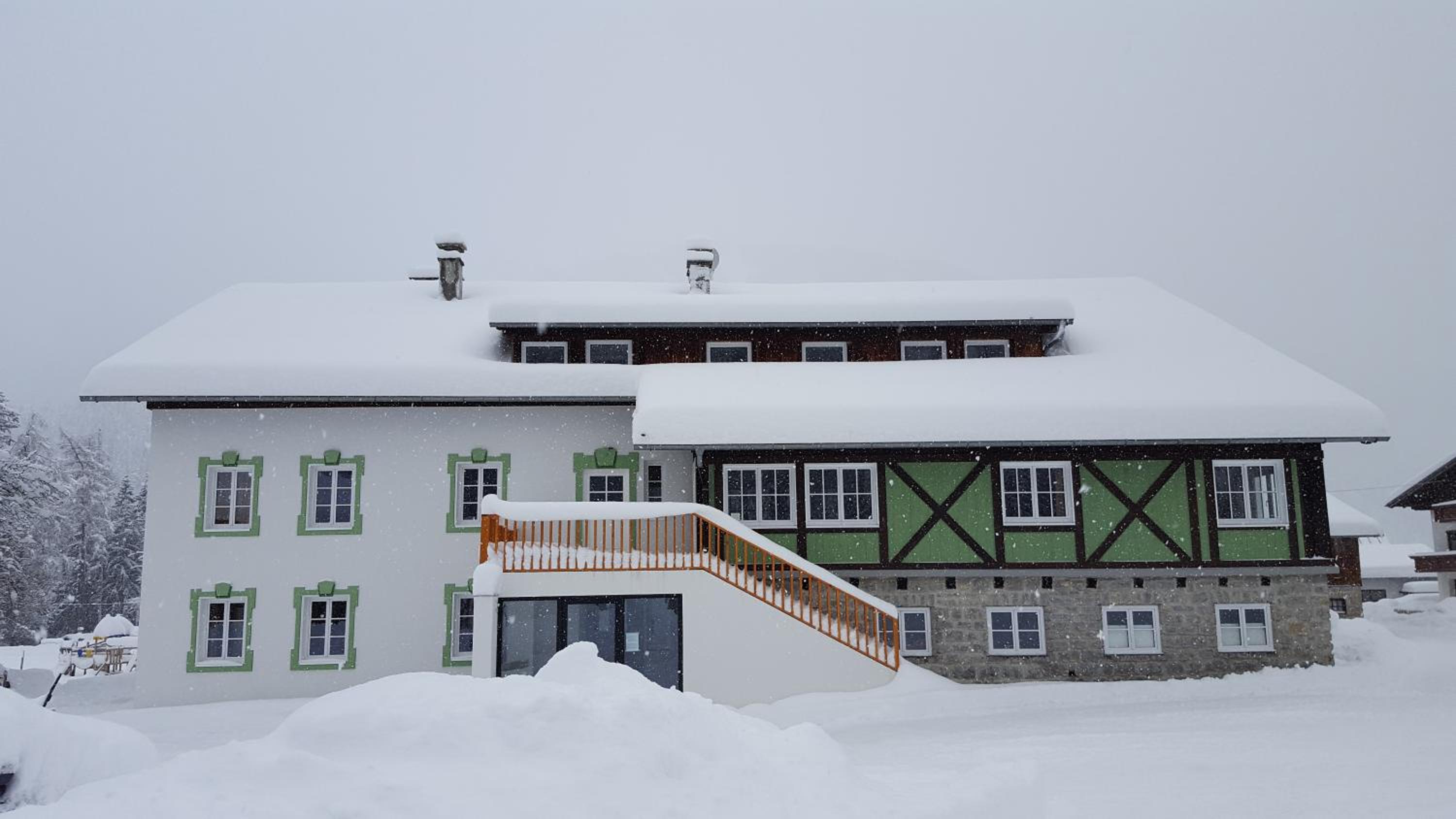De Nussi's Chalet 1