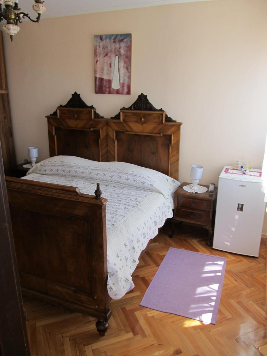 Sinistaj Rooms
