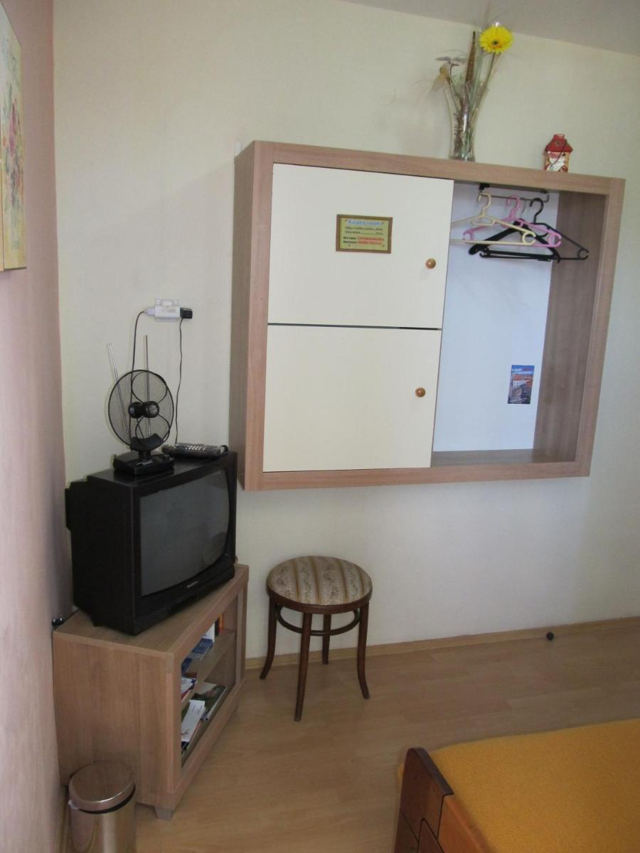 Sinistaj Rooms
