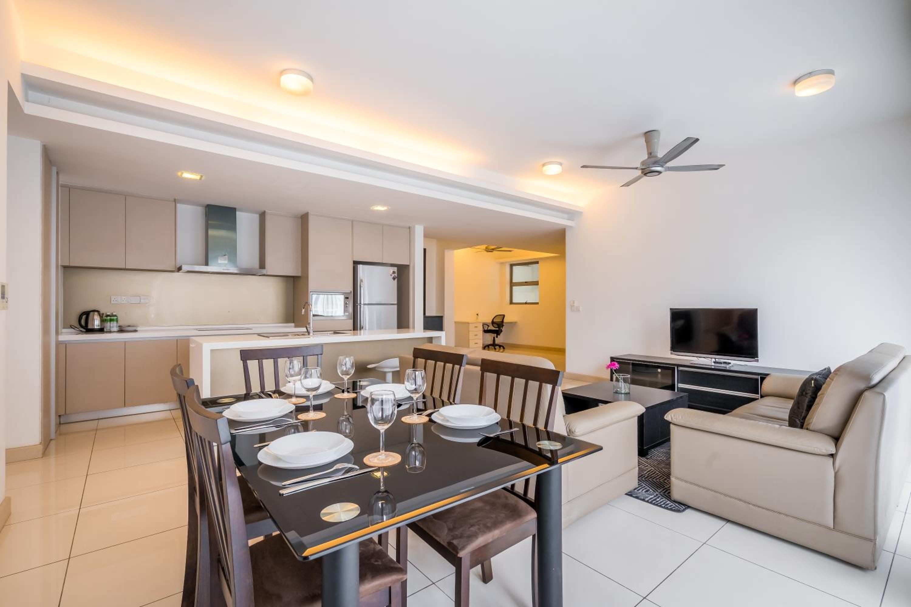Suasana Bukit Ceylon by Plush