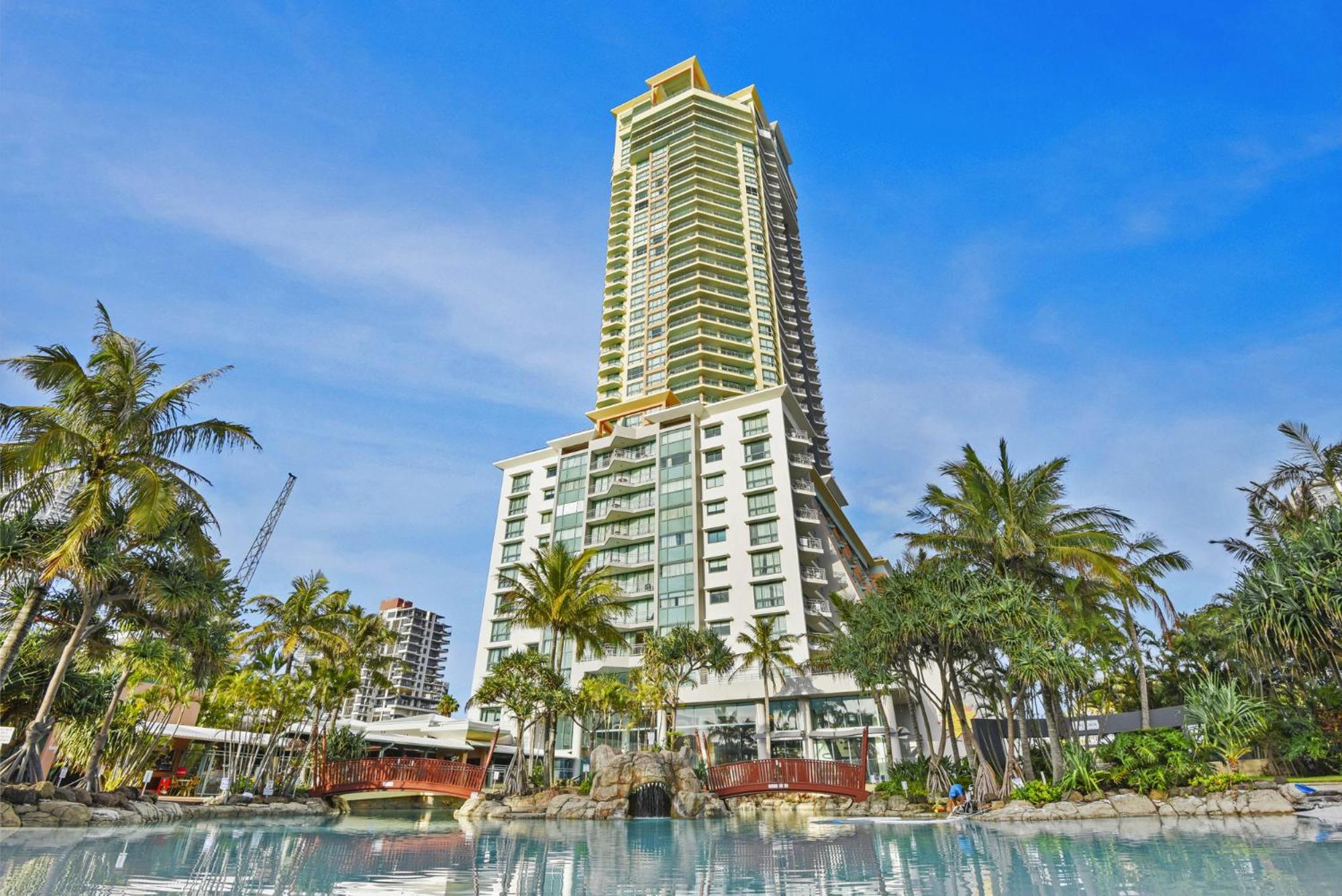 Holiday Holiday Crown Towers