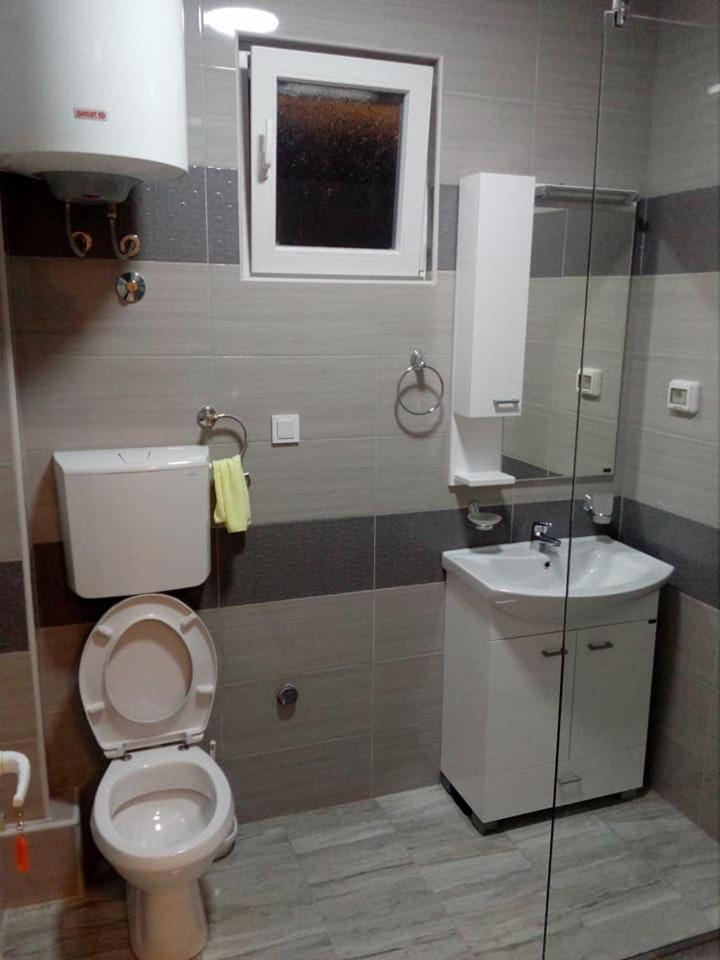 Apartmani M&V photo 3