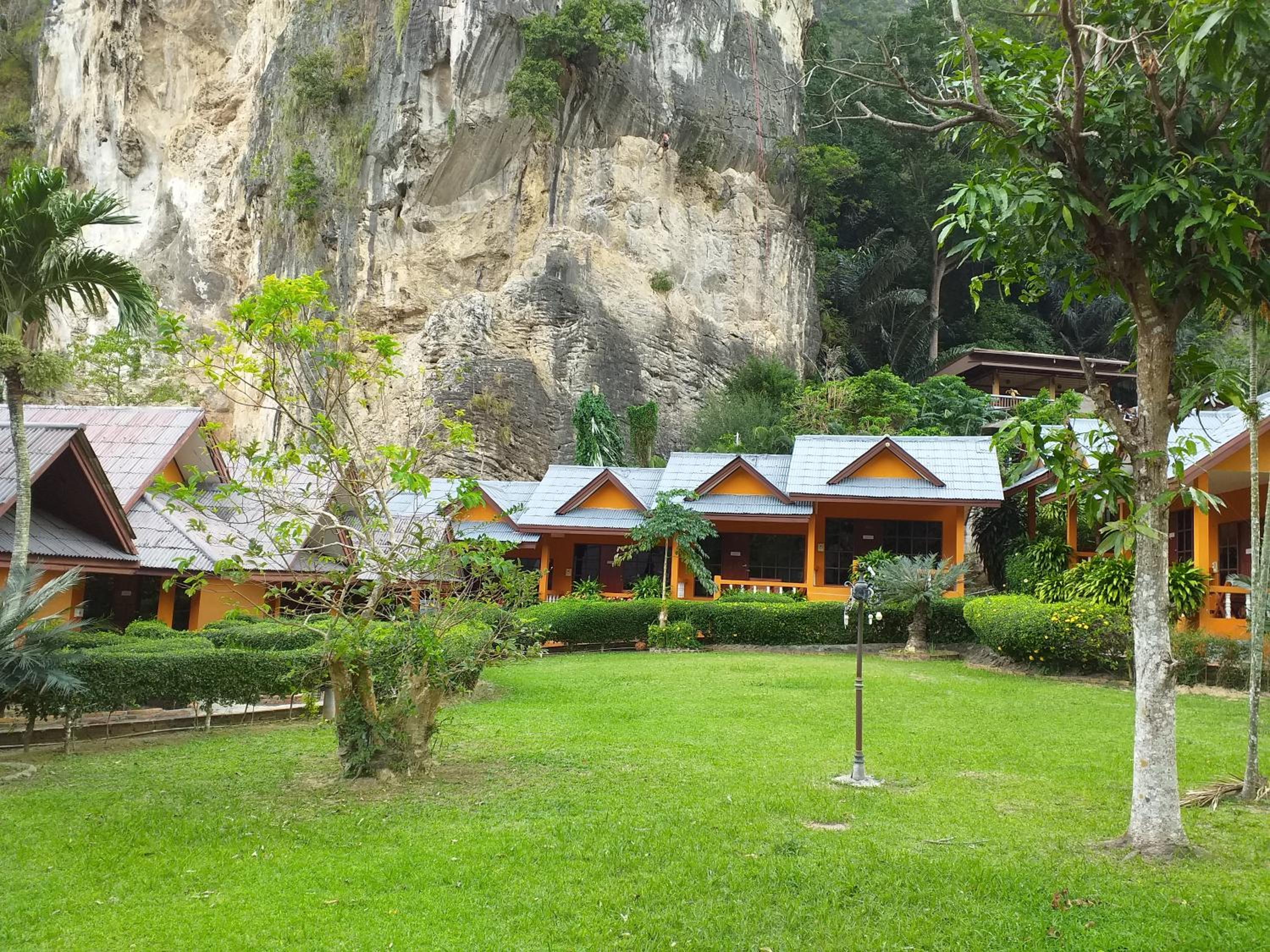 Diamond Cave Resort
