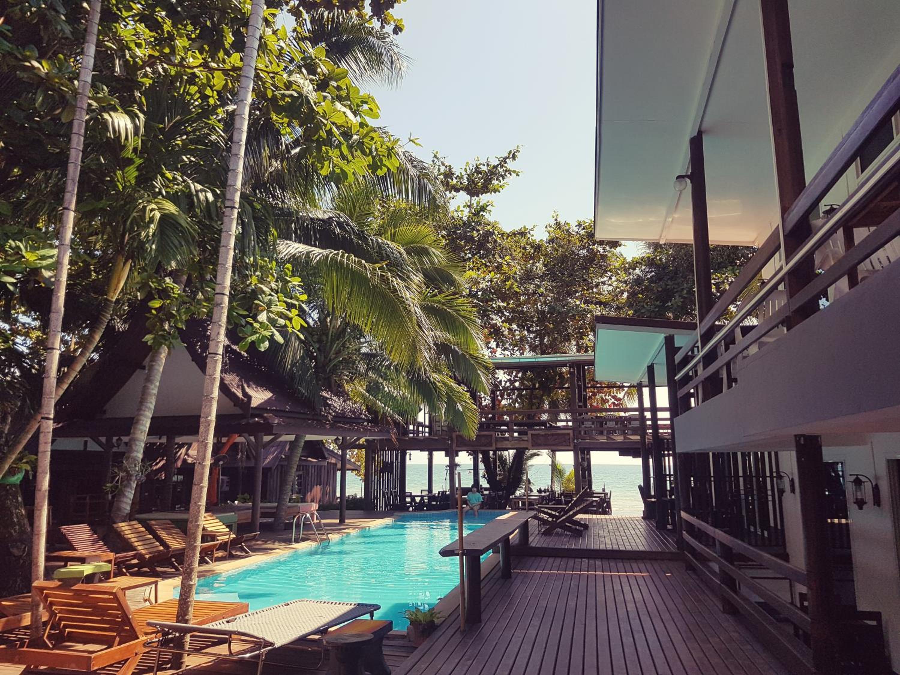 Apple Beachfront Resort