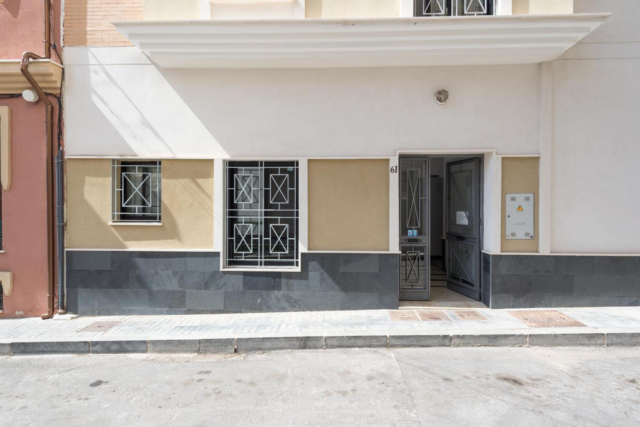 MABB-Quiet Apt With Private Patio Walking Distance To Downtown