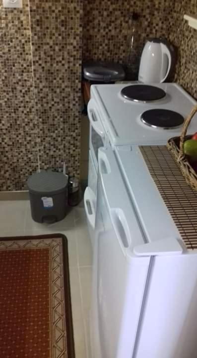 Sylvia' s Apartments