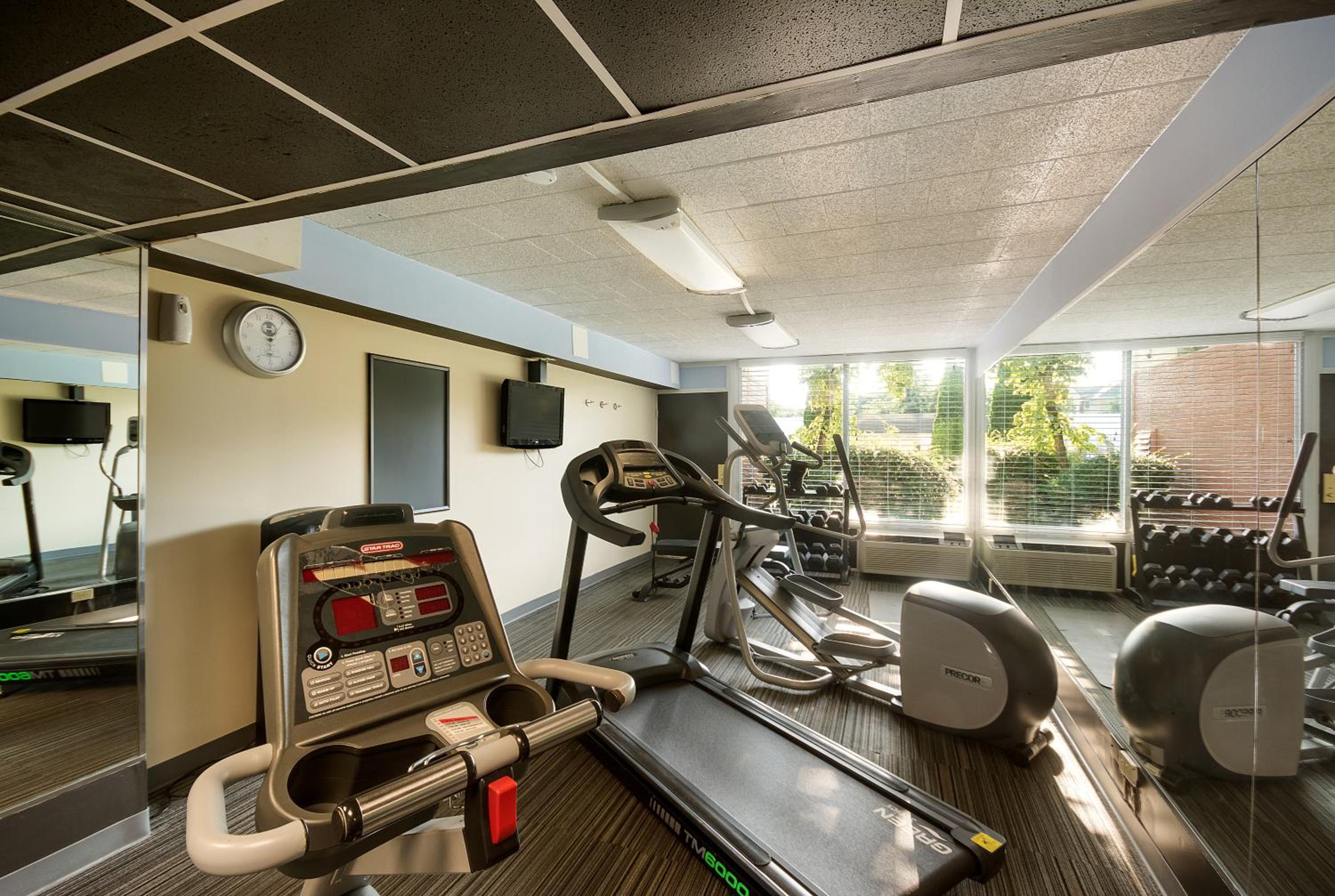 Philadelphia Vacations - Chester Hotel and Conference Center - Property Image 4